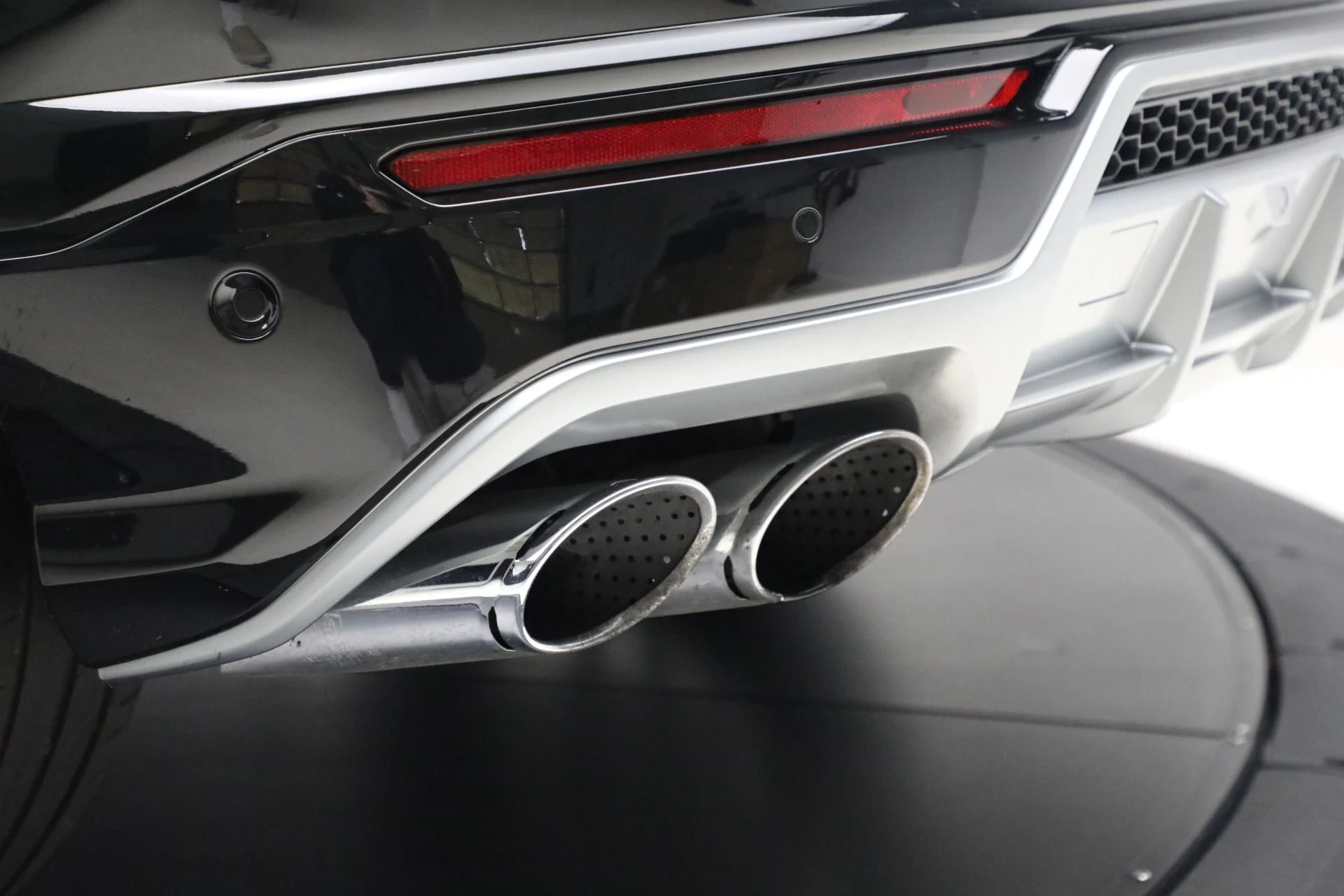 mph029_2965440002_Used_2022_Lamborghini_Urus_1761597990_2d3b3550f4