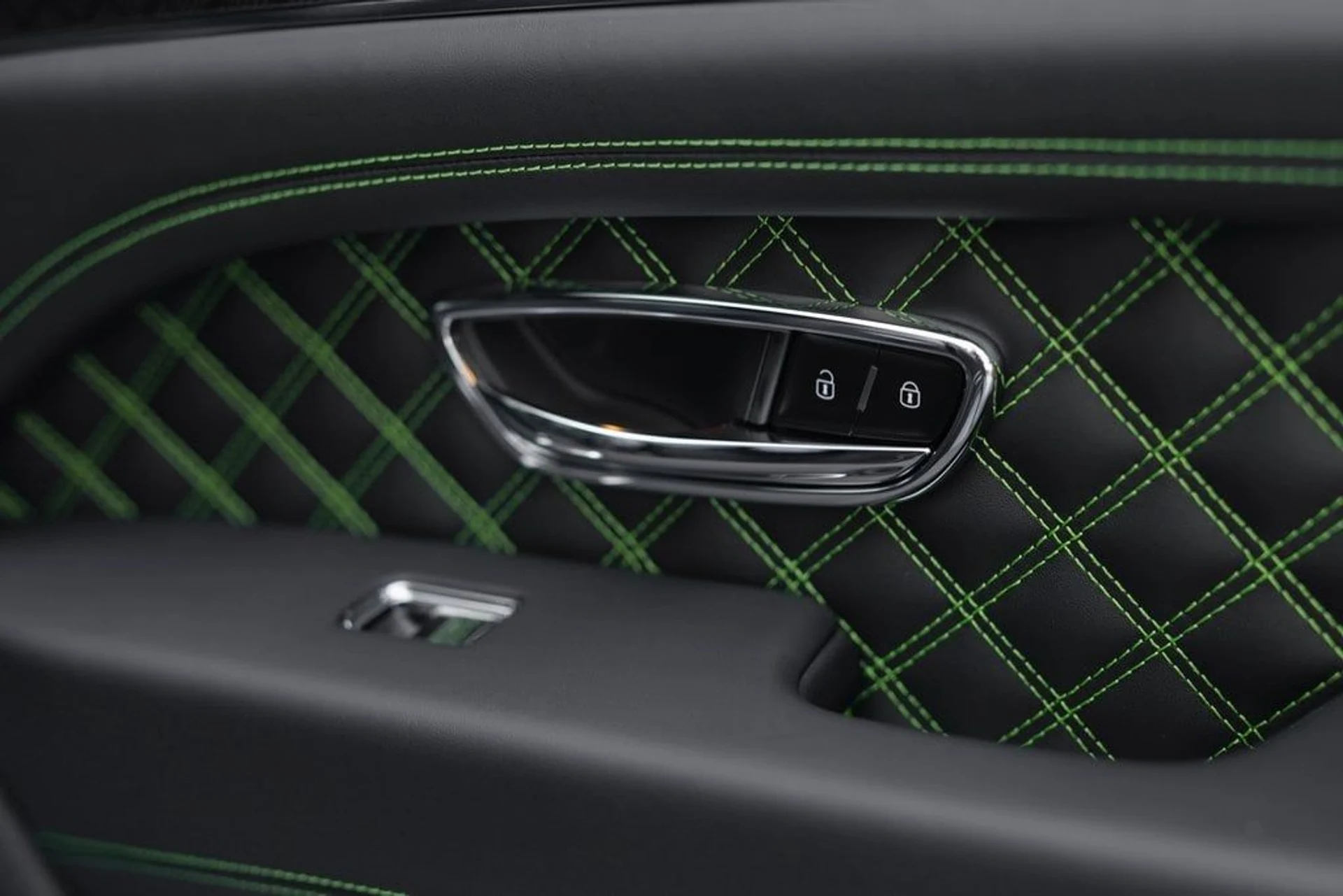 mph029_2969833689_0035b1c9902eb34daac9472fdc72aee2x_03df8835e0