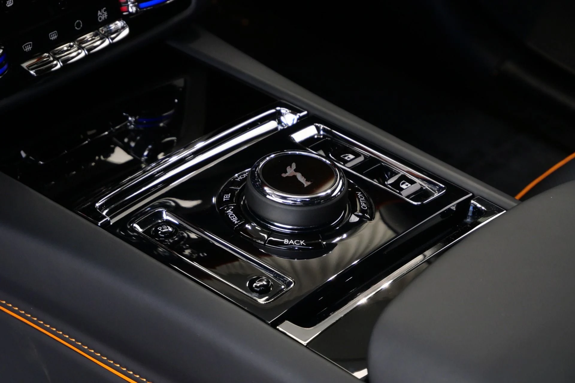 mph029_2974643734_Used_2025_Rolls_Royce_Spectre_1753114498_5b08240d96