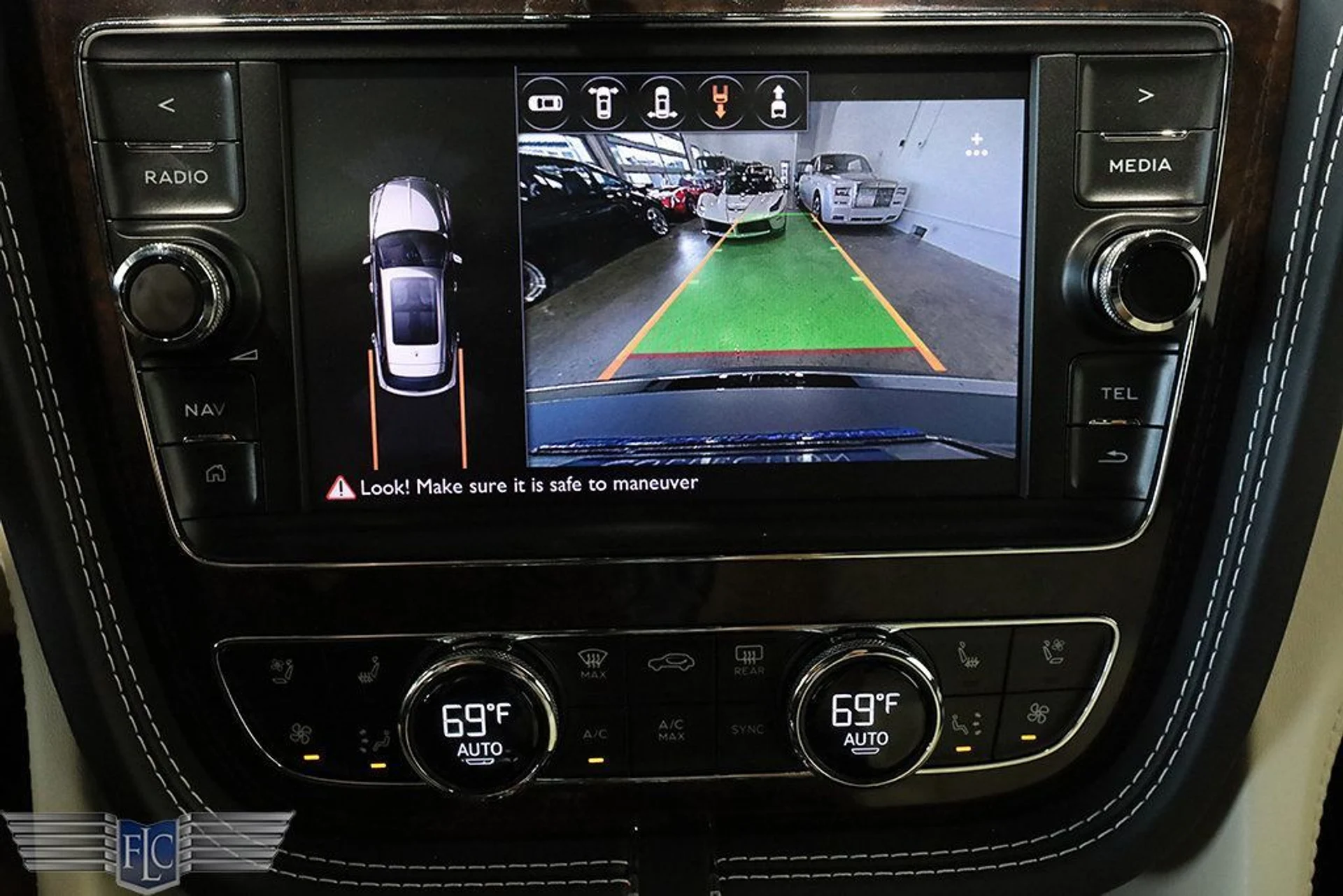 mph029_2976375244_used_2018_bentley_bentayga_onyxeditionawd_9689_22935440_30_1024_943c7c37b4