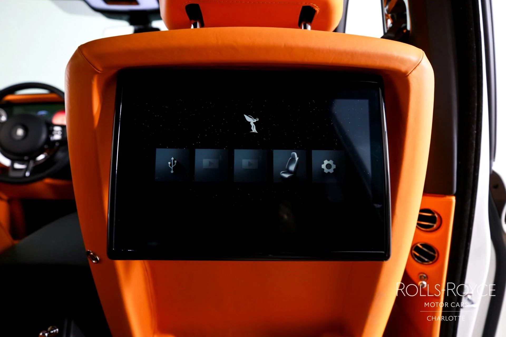 mph029_298398388_Used_2025_Rolls_Royce_Cullinan_1765396756_df2961f889