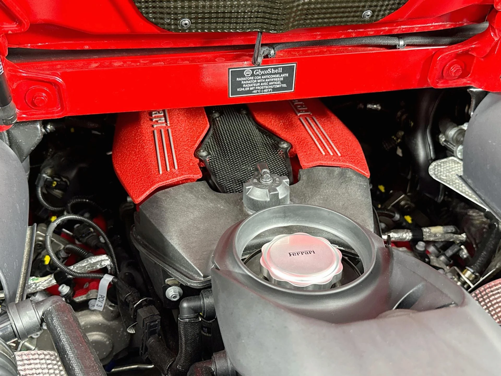 mph029_2985509465_Used_2019_Ferrari_488_Spider_1787009338_9ecb43c300