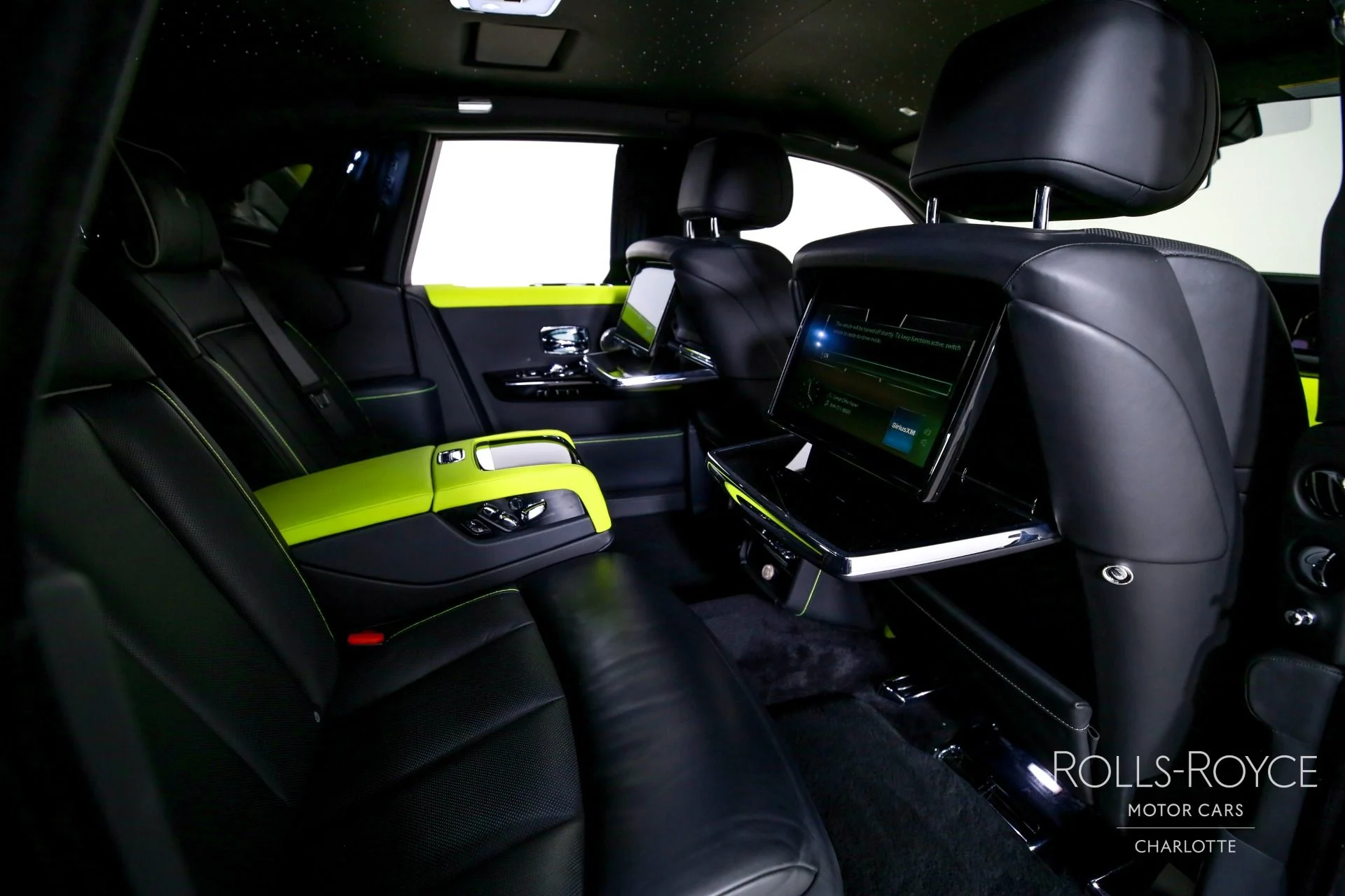 mph029_3001060774_Used_2019_Rolls_Royce_Phantom_1769450314_57ee96961e