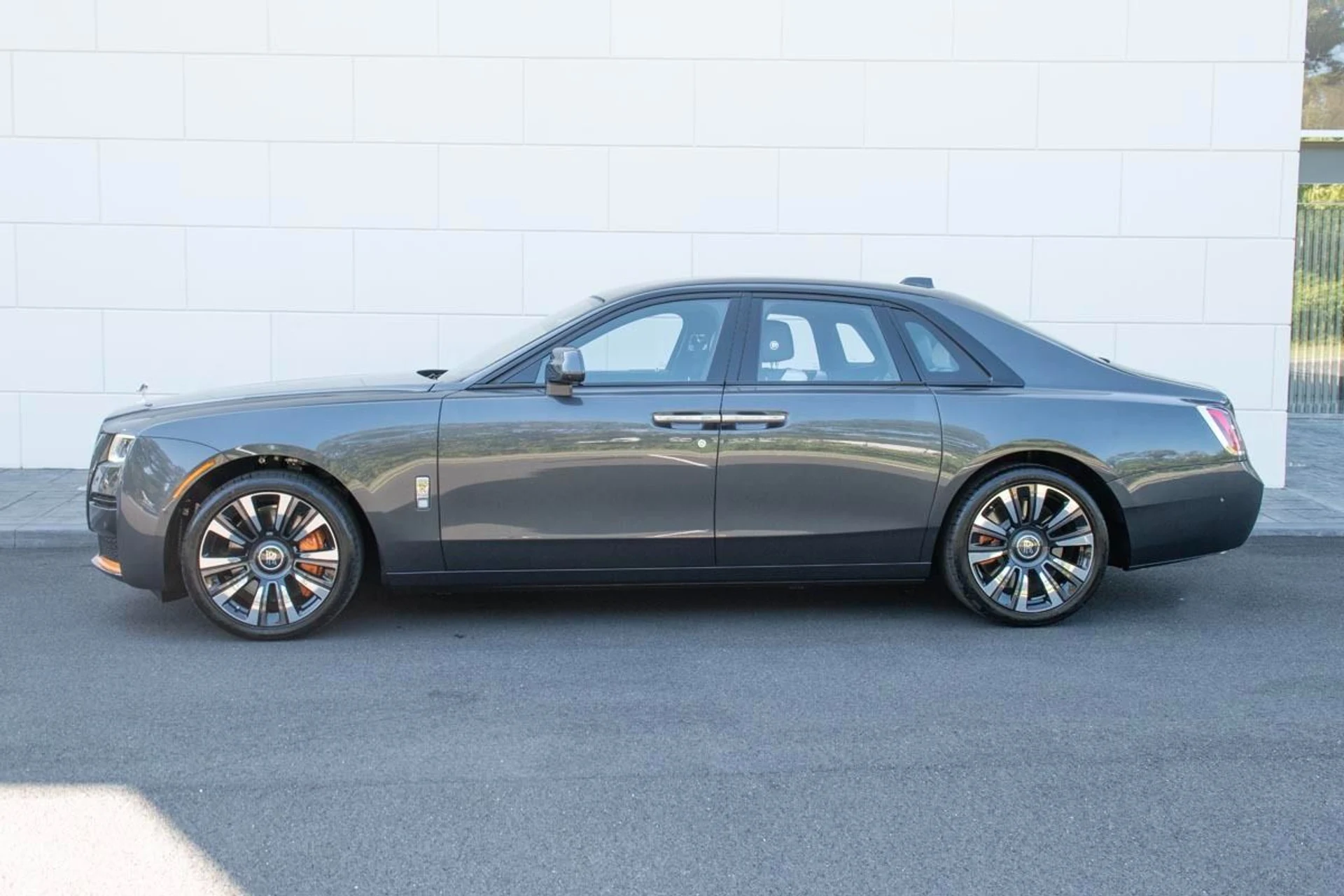 mph029_302348265_Used_2024_Rolls_Royce_Ghost_1733915394_cf830fff6d