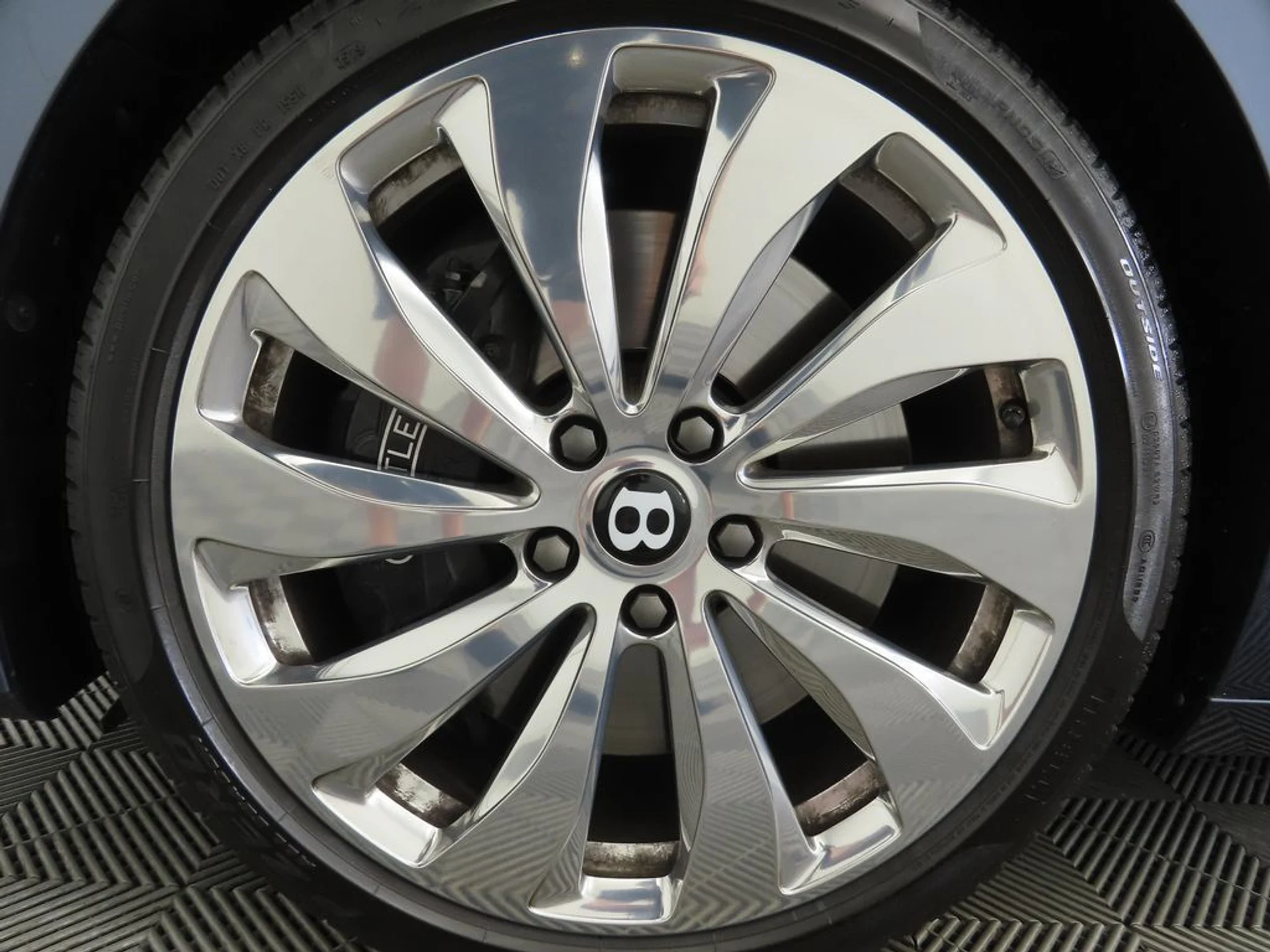 mph029_3024846425_used_2020_bentley_flying_spur_w12sedan_8119_22964614_30_1024_f8d52a62bd