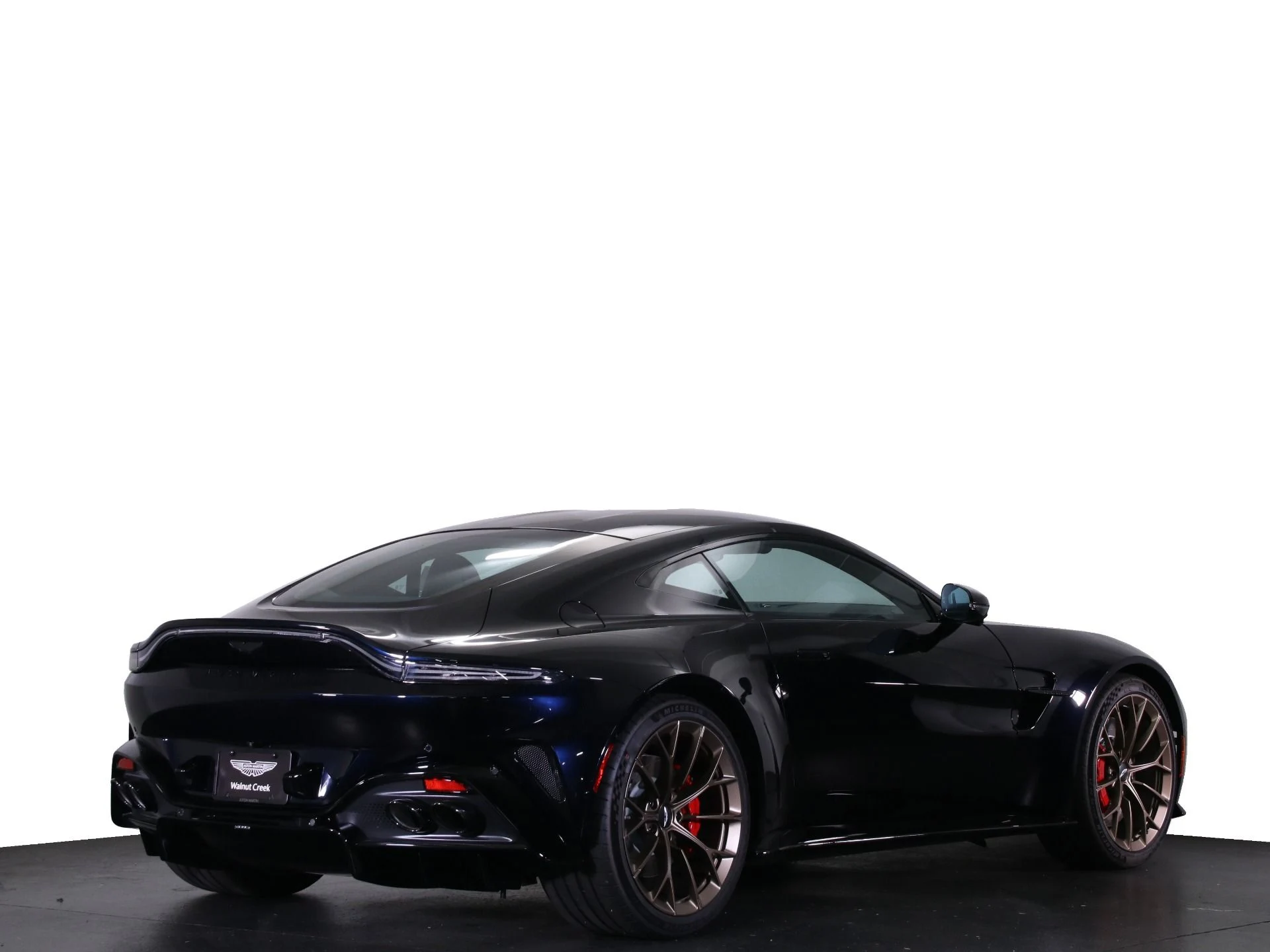 mph029_3025316363_New_2025_Aston_Martin_Vantage_1768457462_eebdec15db