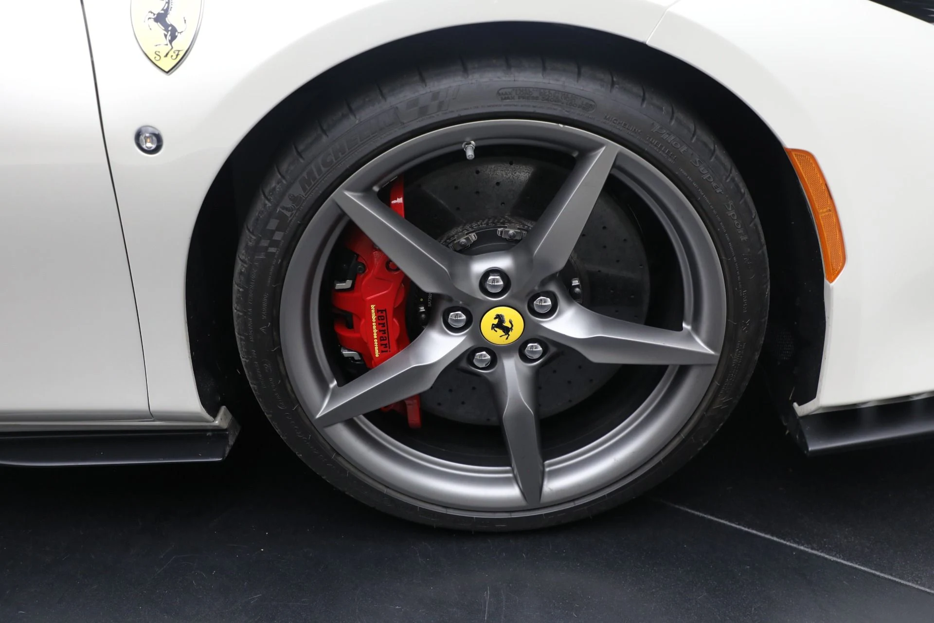 mph029_3035135439_Used_2023_Ferrari_F8_Spider_1778678736_ac996ffacf