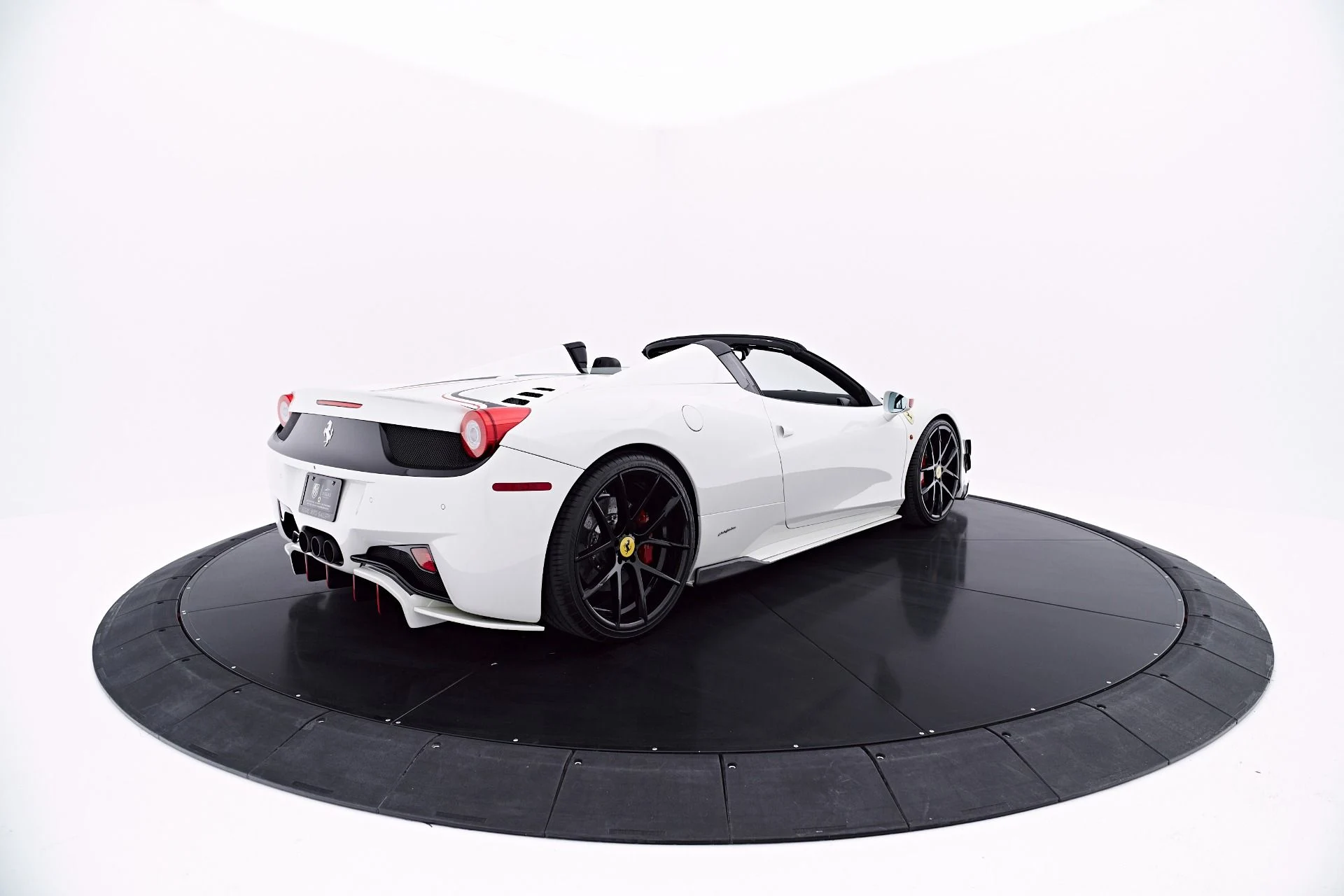mph029_3036695008_Used_2014_Ferrari_458_Spider_Base_1781828208_6f7e9601e9