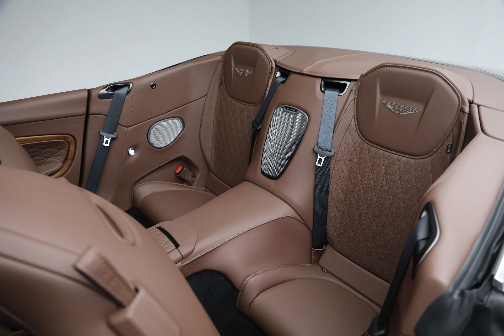 mph029_3037557798_New_2026_Aston_Martin_DB_12_Volante_ce9eddcb2c