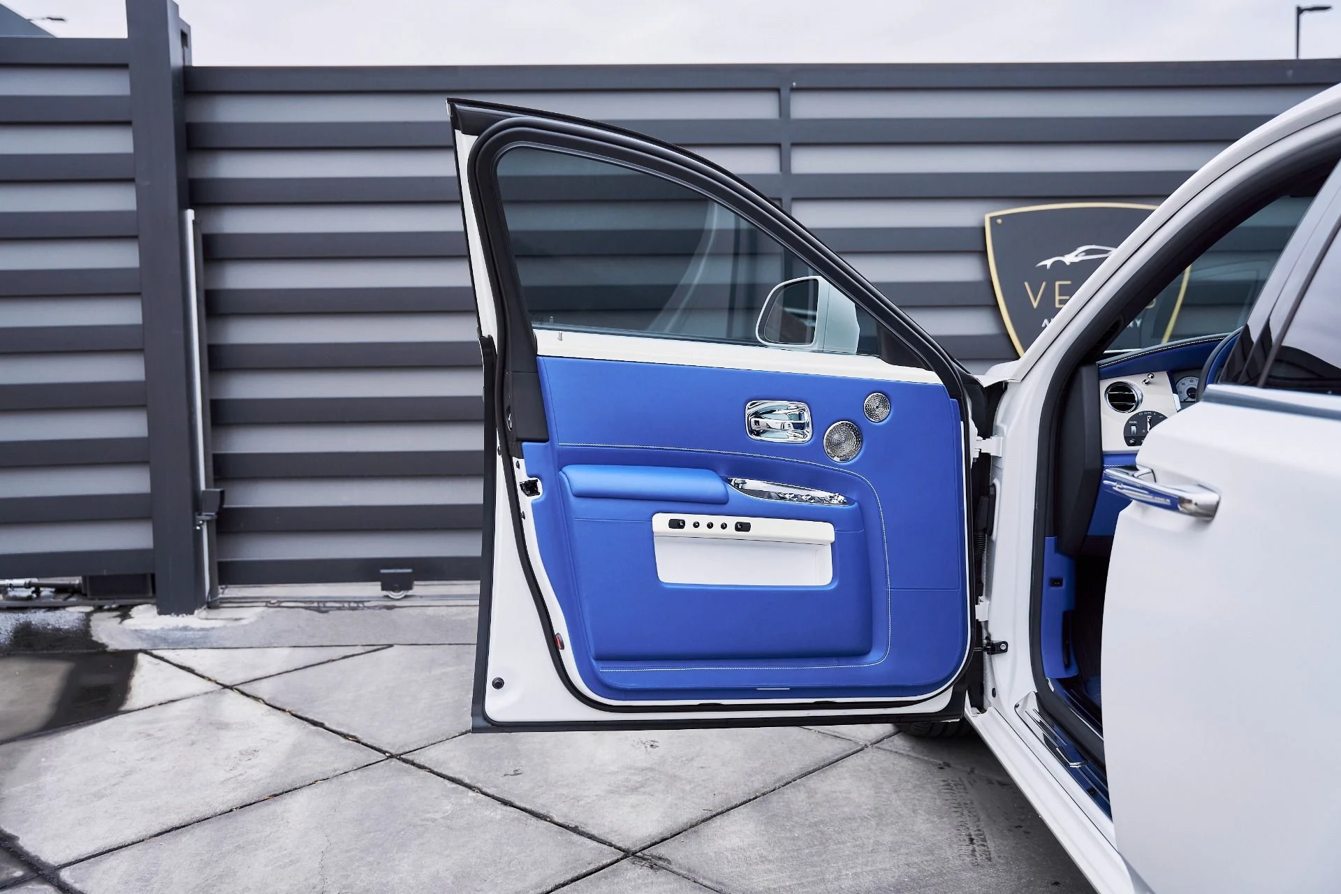 mph029_3056831490_Used_2019_Rolls_Royce_Ghost_Base_1767224275_6f4b8b1a16