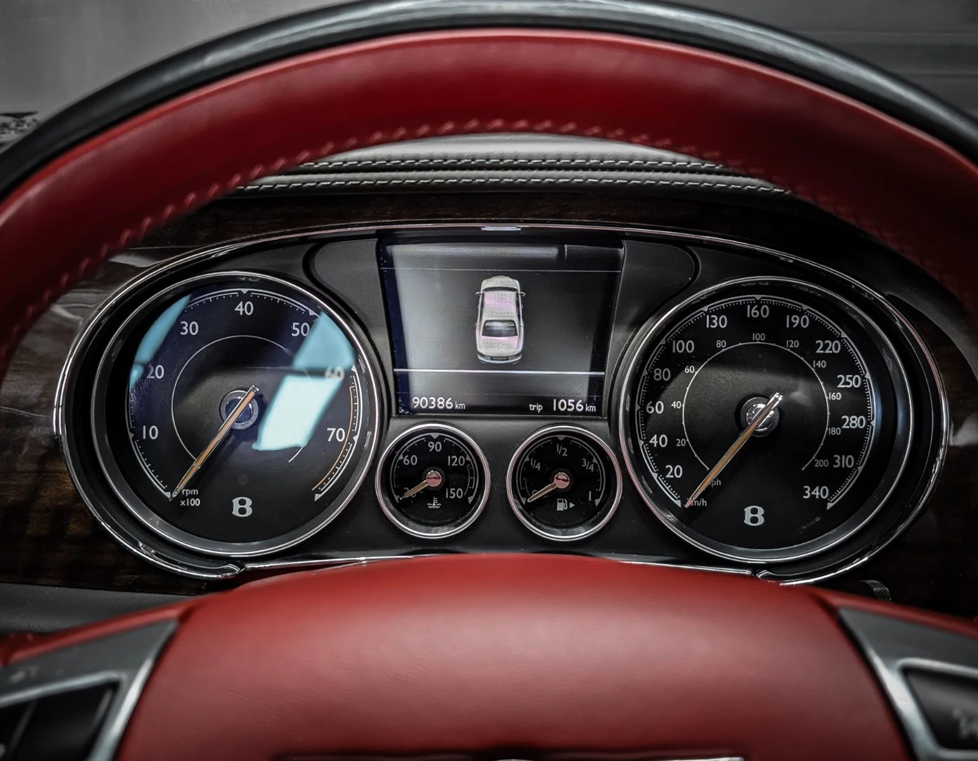 mph029_3057290823_36587952_02438_2017_bentley_flying_spur_085_8867a320ff