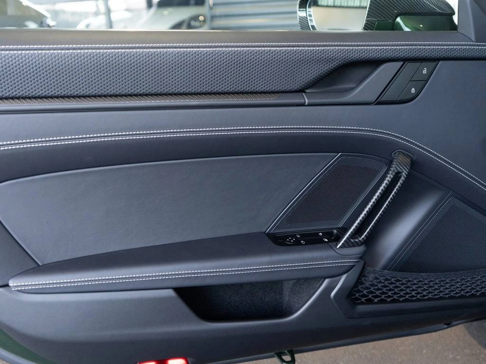 mph029_3078602597_1280_d0f4aed2a0