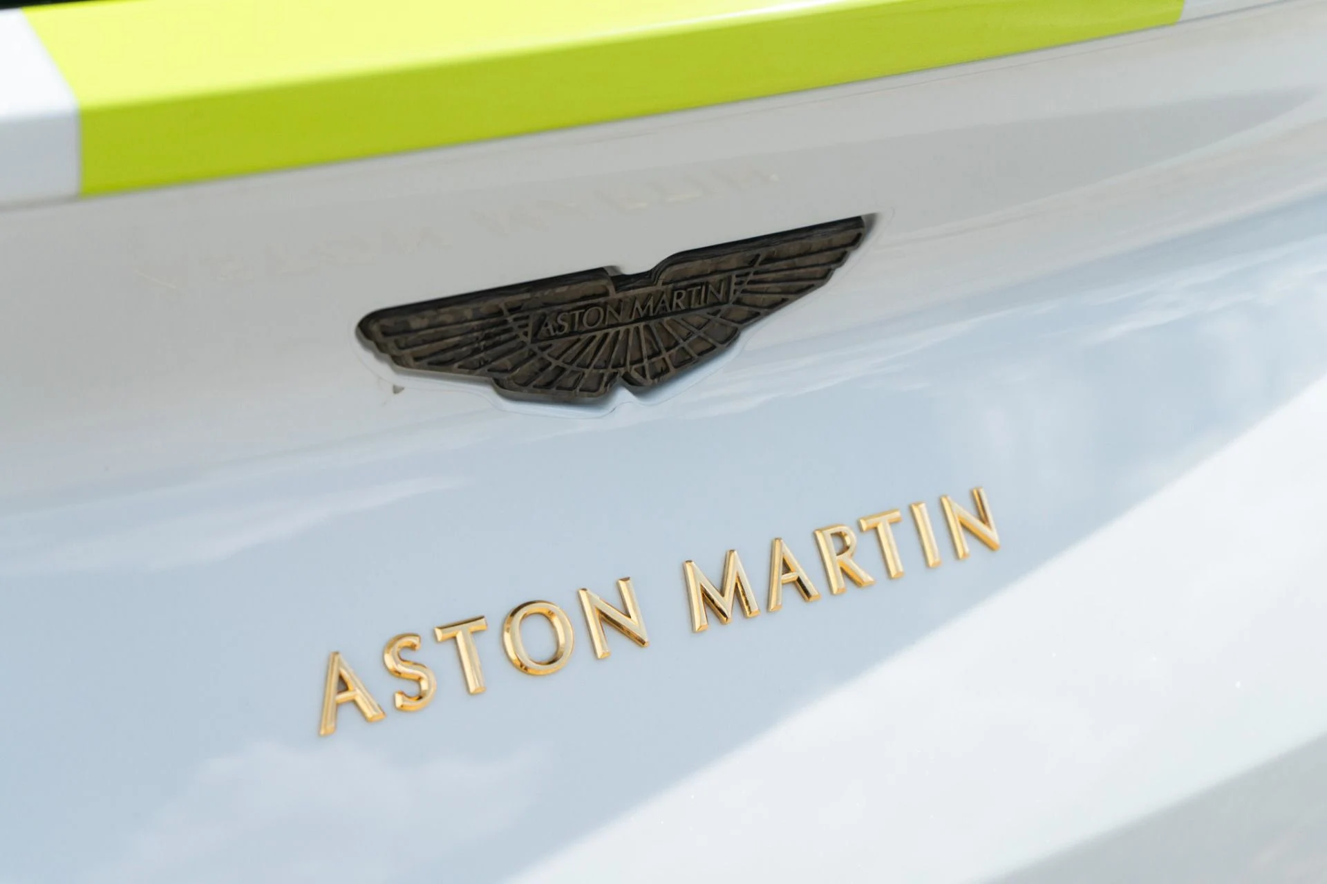 mph029_3081759875_Used_2019_Aston_Martin_DB_11_AMR_1785363698_cf1a5a3c42