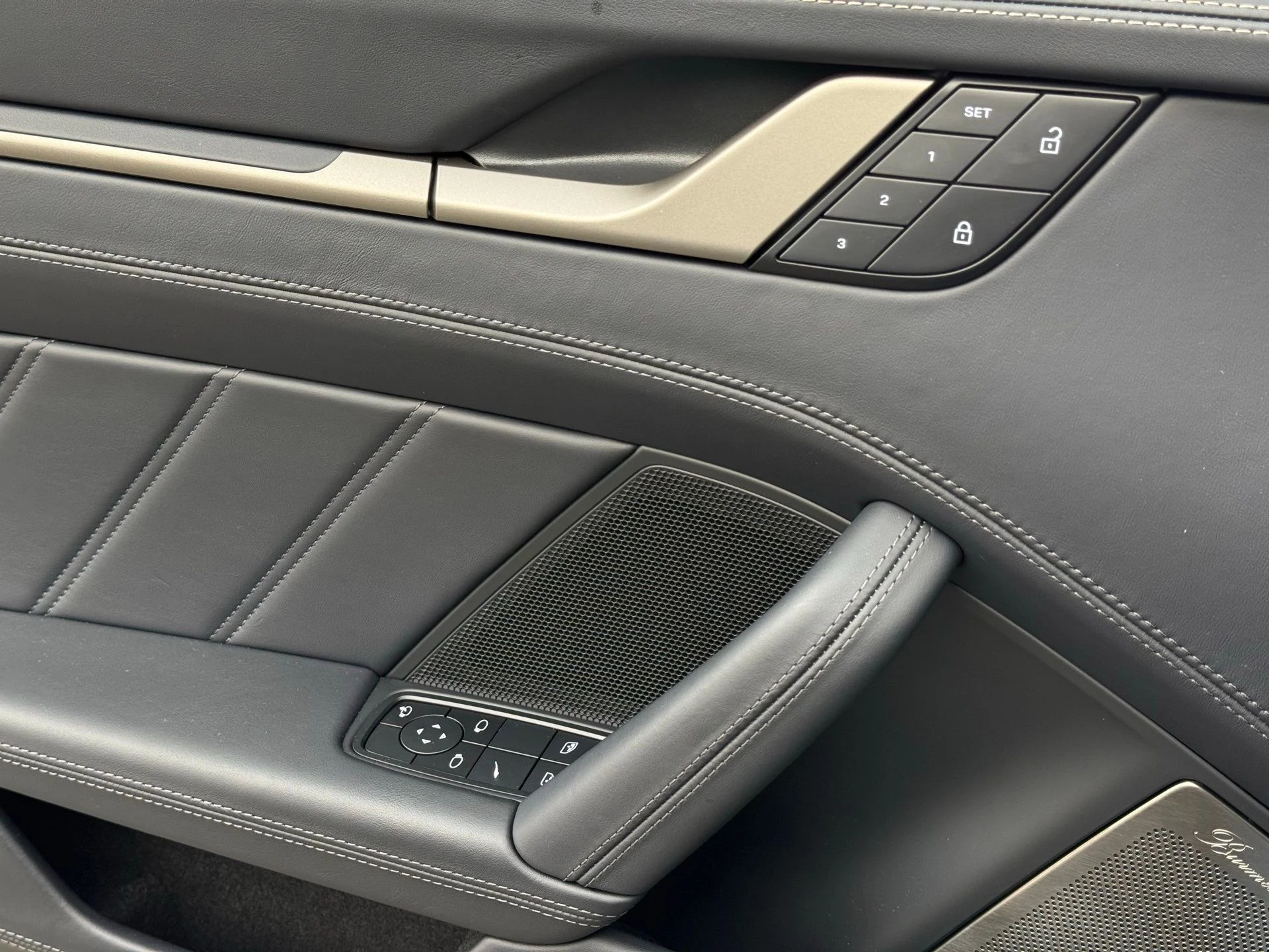 mph029_3082847623_1d483bb0560483f9c4ff89e6ed50d302_8b590866a3