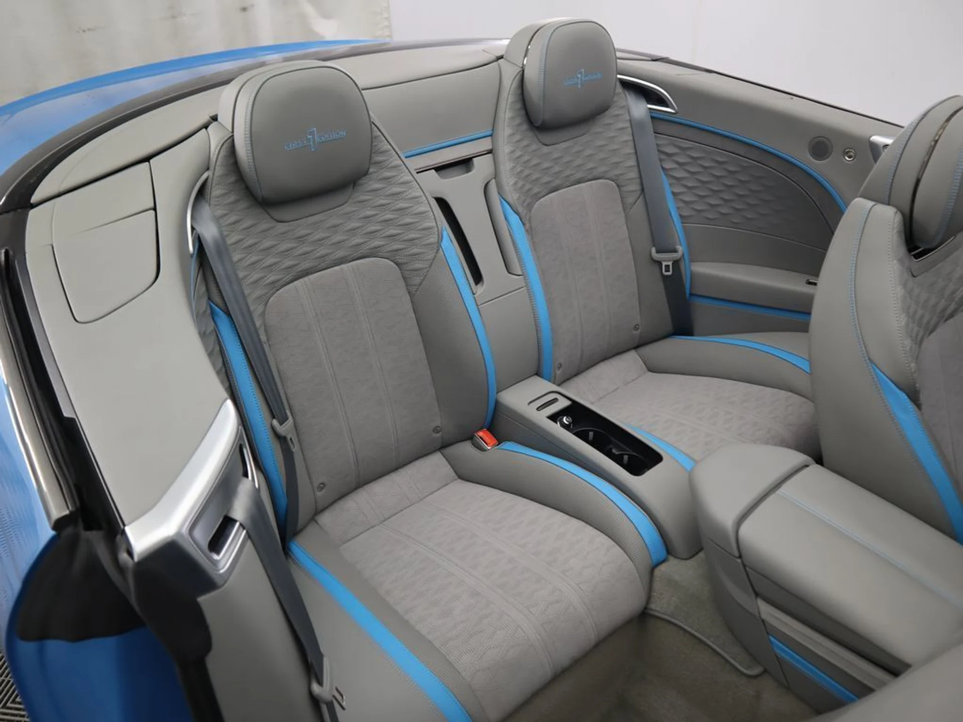 mph029_3092152544_used_2025_bentley_continental_gtspeedconvertible_8119_22941730_30_1024_279fb41f2d