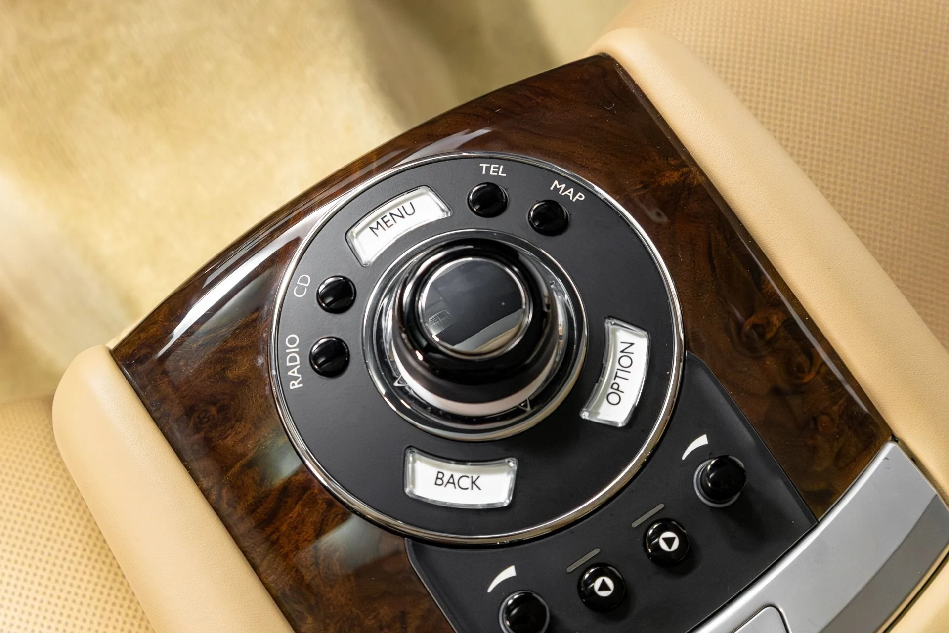 mph029_3100088273_Used_2011_Rolls_Royce_Ghost_1770323942_08696e7471