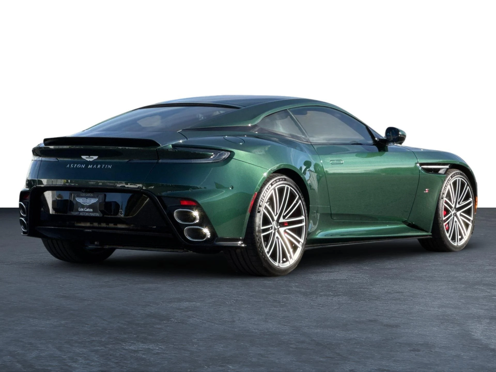 mph029_3105732543_Used_2026_Aston_Martin_DB_12_S_1793184491_cb35fa6ea1