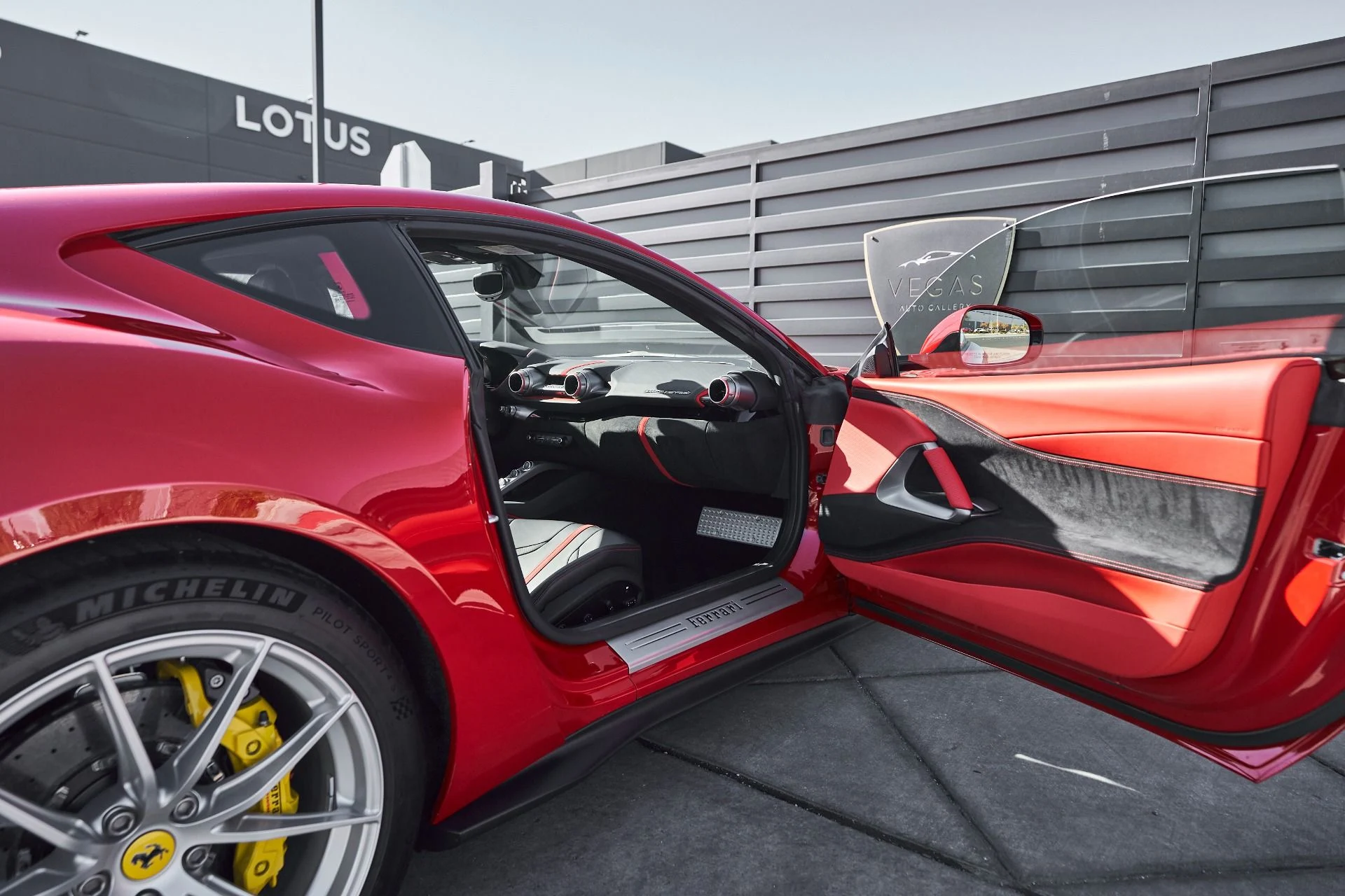 mph029_3119519937_Used_2018_Ferrari_812_Superfast_Base_1767042820_d02f7bb464