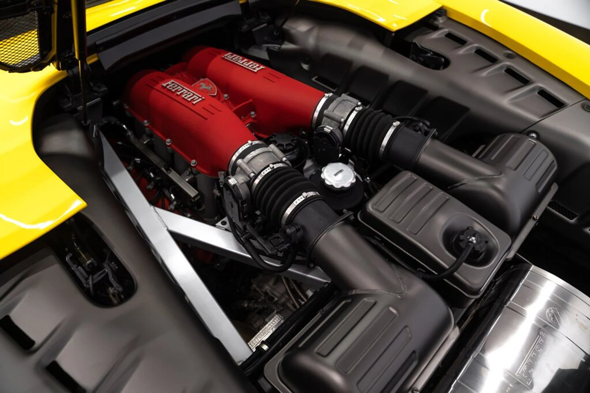mph029_31227443_ferrari_430_2006_jpg_v_1758918548_925be14547