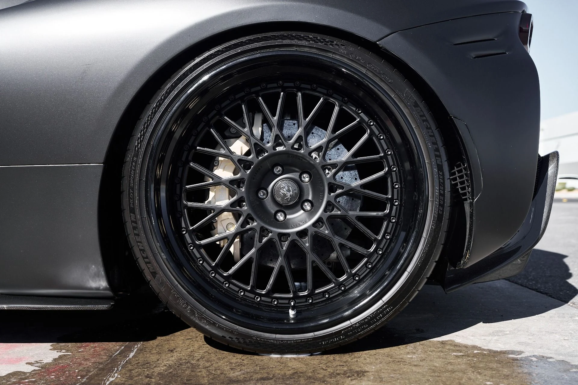 mph029_312710152_Used_2022_Ferrari_SF_90_Stradale_Base_1760226993_664c95fd77