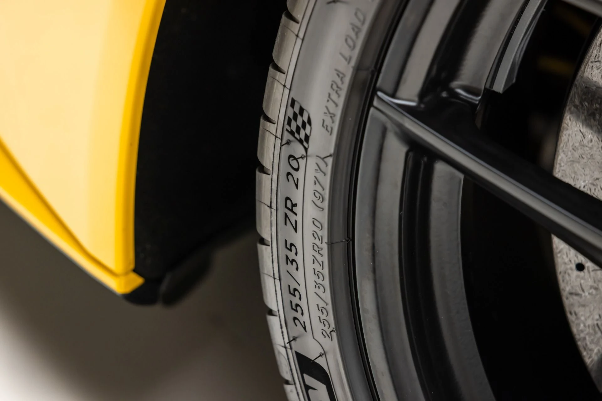 mph029_3130663832_Used_2014_Ferrari_F12berlinetta_1766171664_dfb9502de5