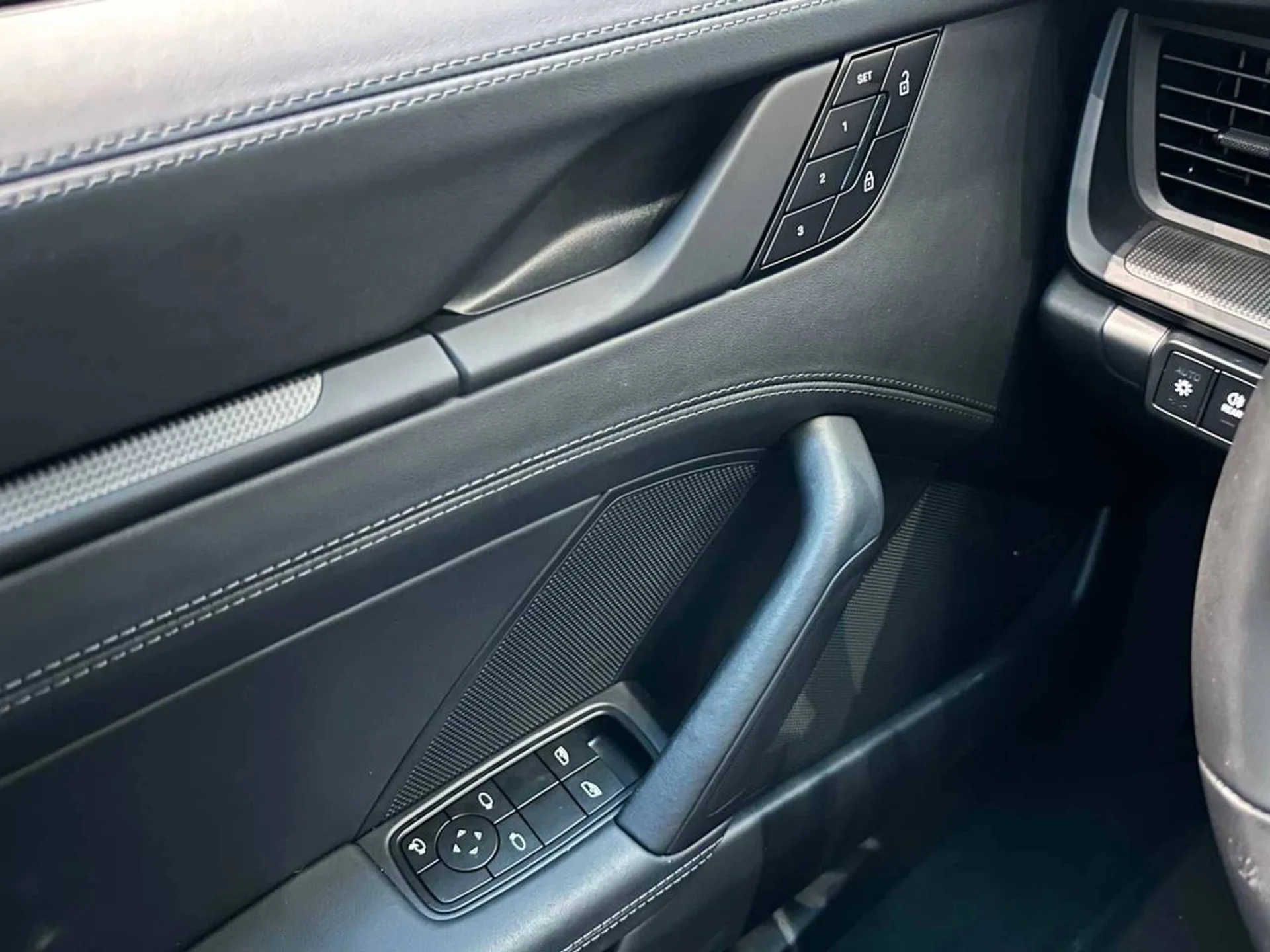 mph029_3132307995_30_ba62aec884