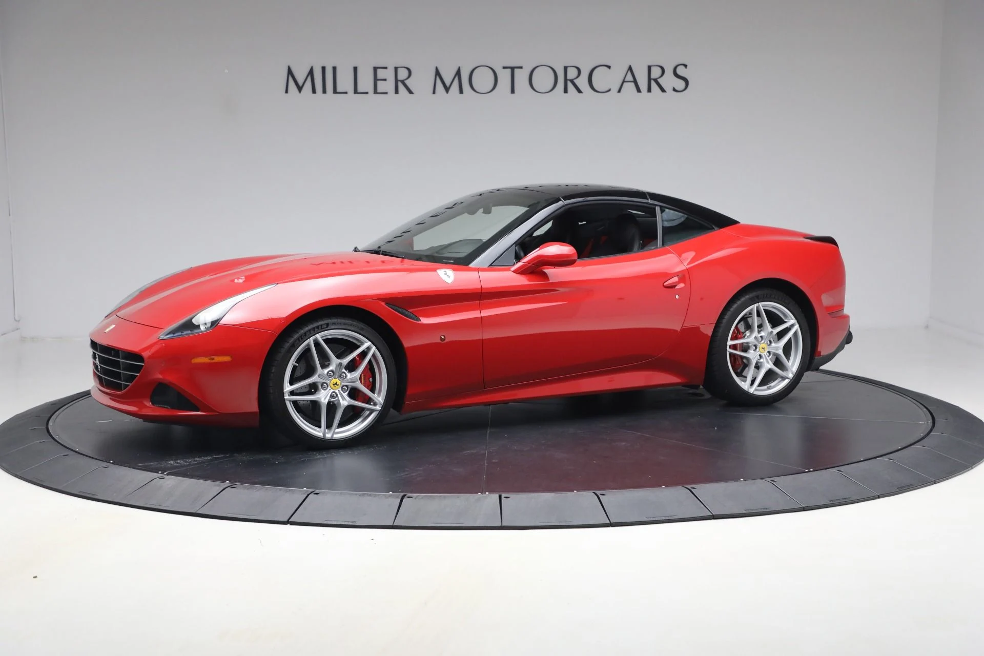 mph029_3136379855_Used_2017_Ferrari_California_T_1787347331_8c4480cb6c