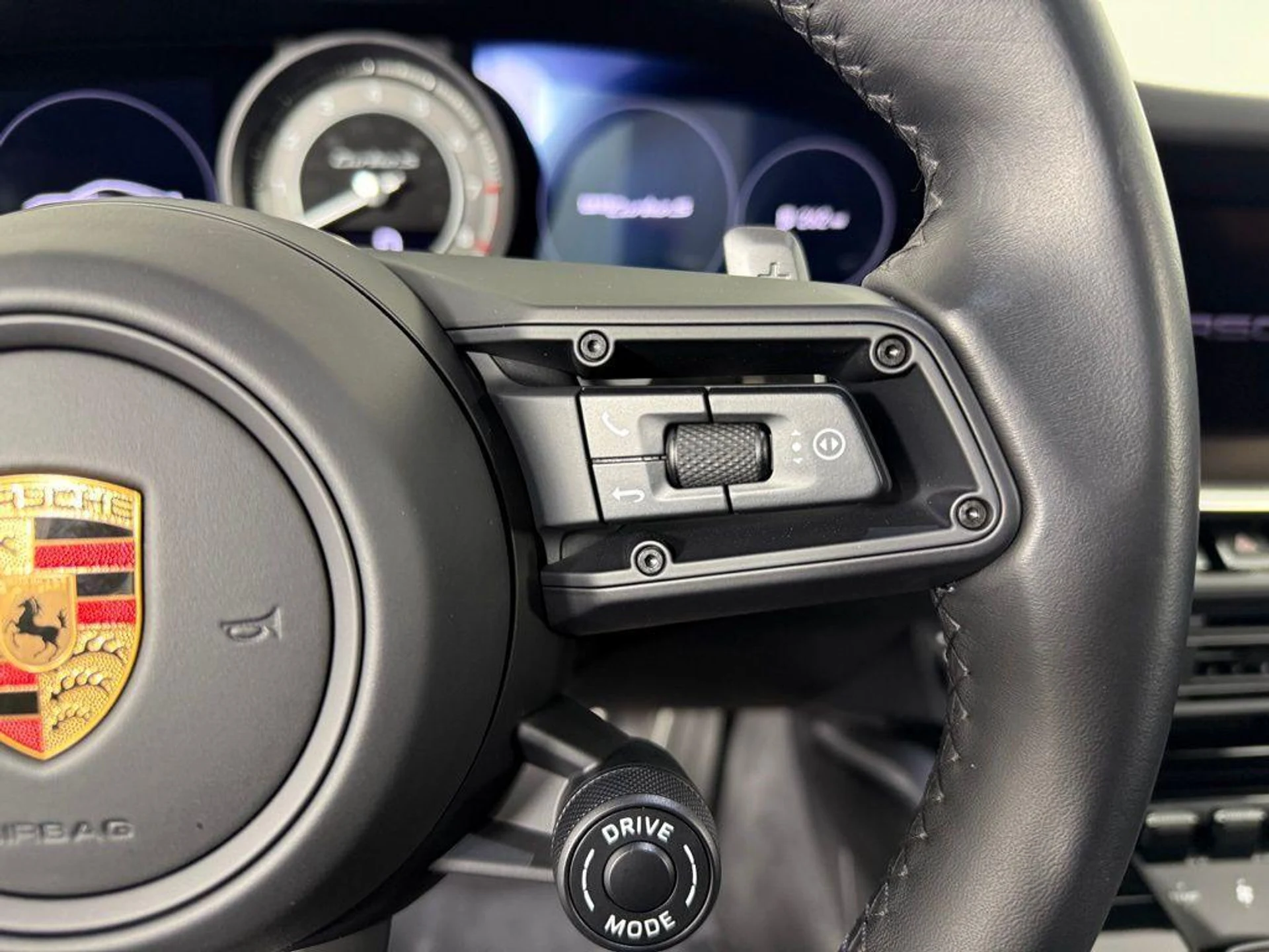 mph029_3145914076_k5l_LMAWN_Red_IS_An0_o_Wu25_Rm_Rq_Y_ab189288a7