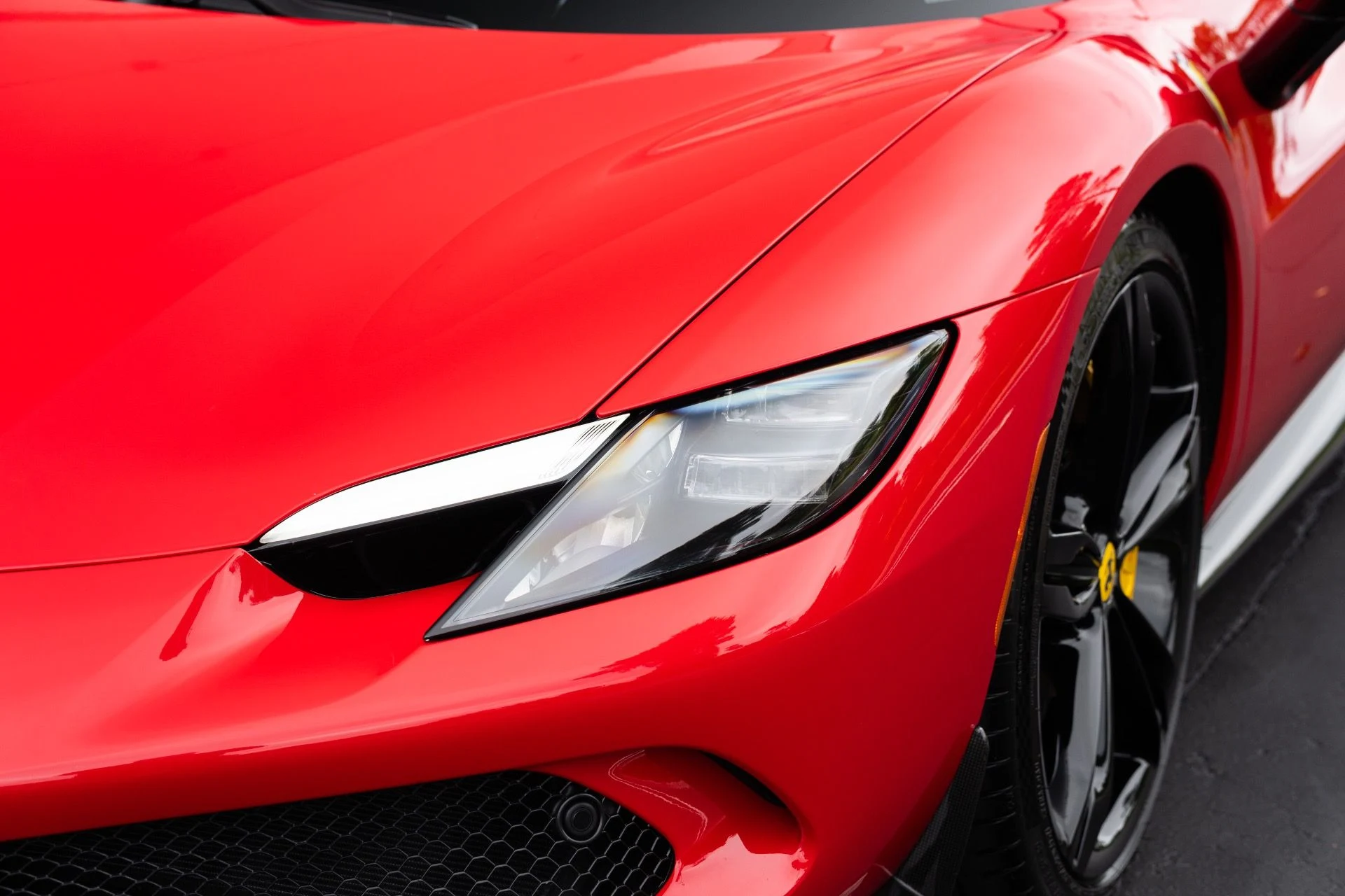 mph029_3148275673_Used_2024_Ferrari_296_GTS_1776982815_e52b5c06f2