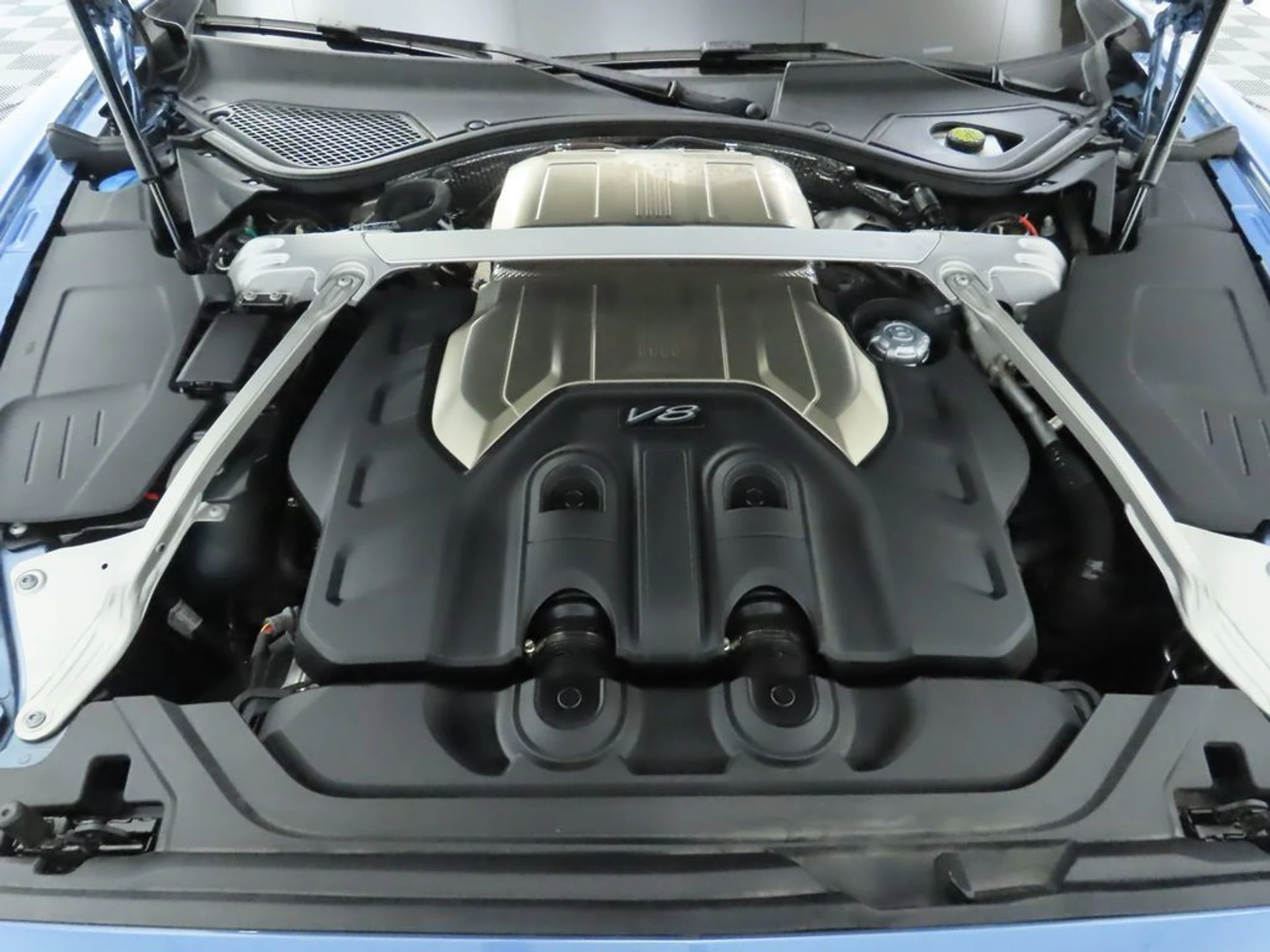 mph029_3149477413_used_2021_bentley_flying_spur_v8sedan_8119_22952402_30_1024_2033b576bf