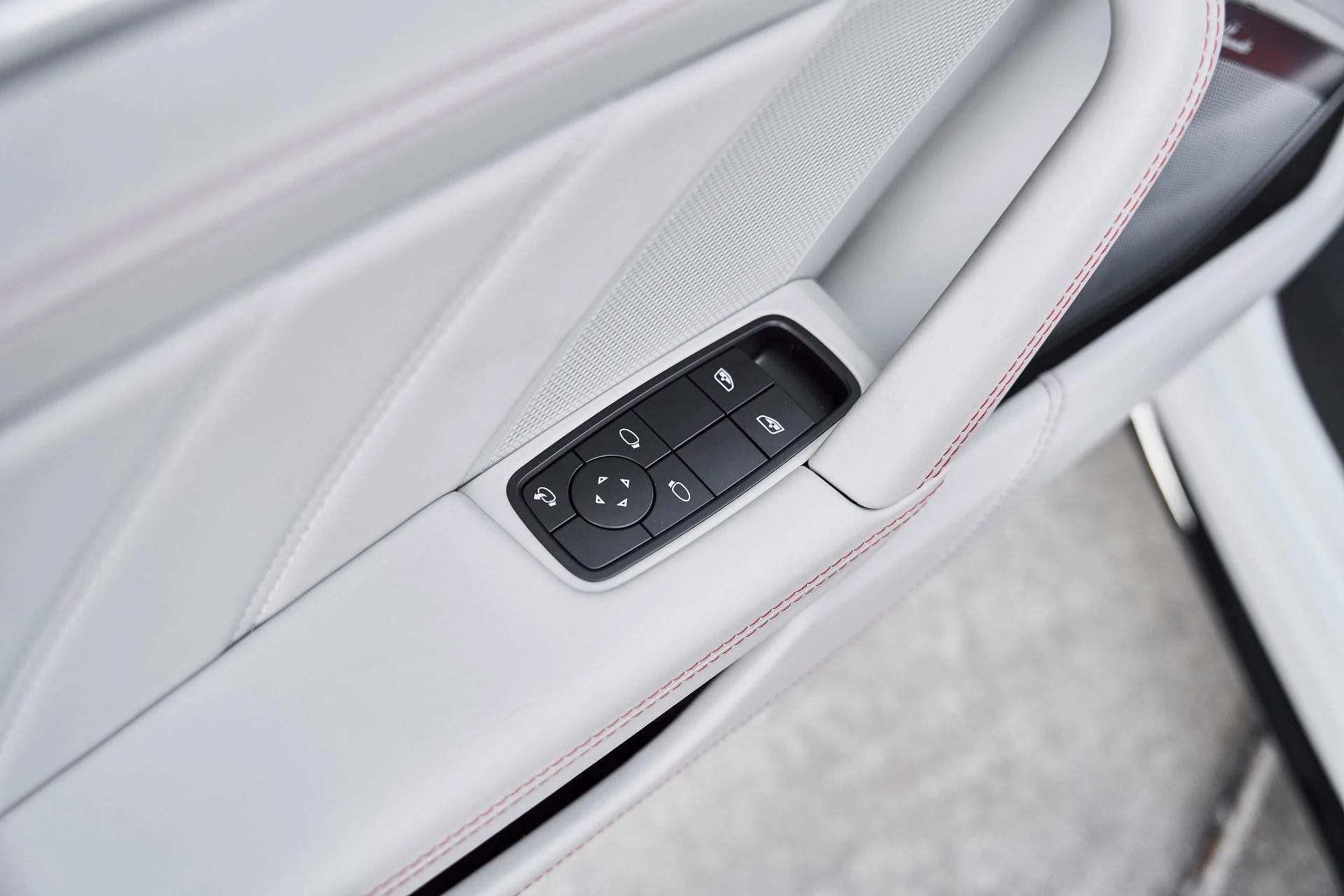 mph029_3153663943_Used_2024_Porsche_911_Turbo_S_1767751454_9398b19a06