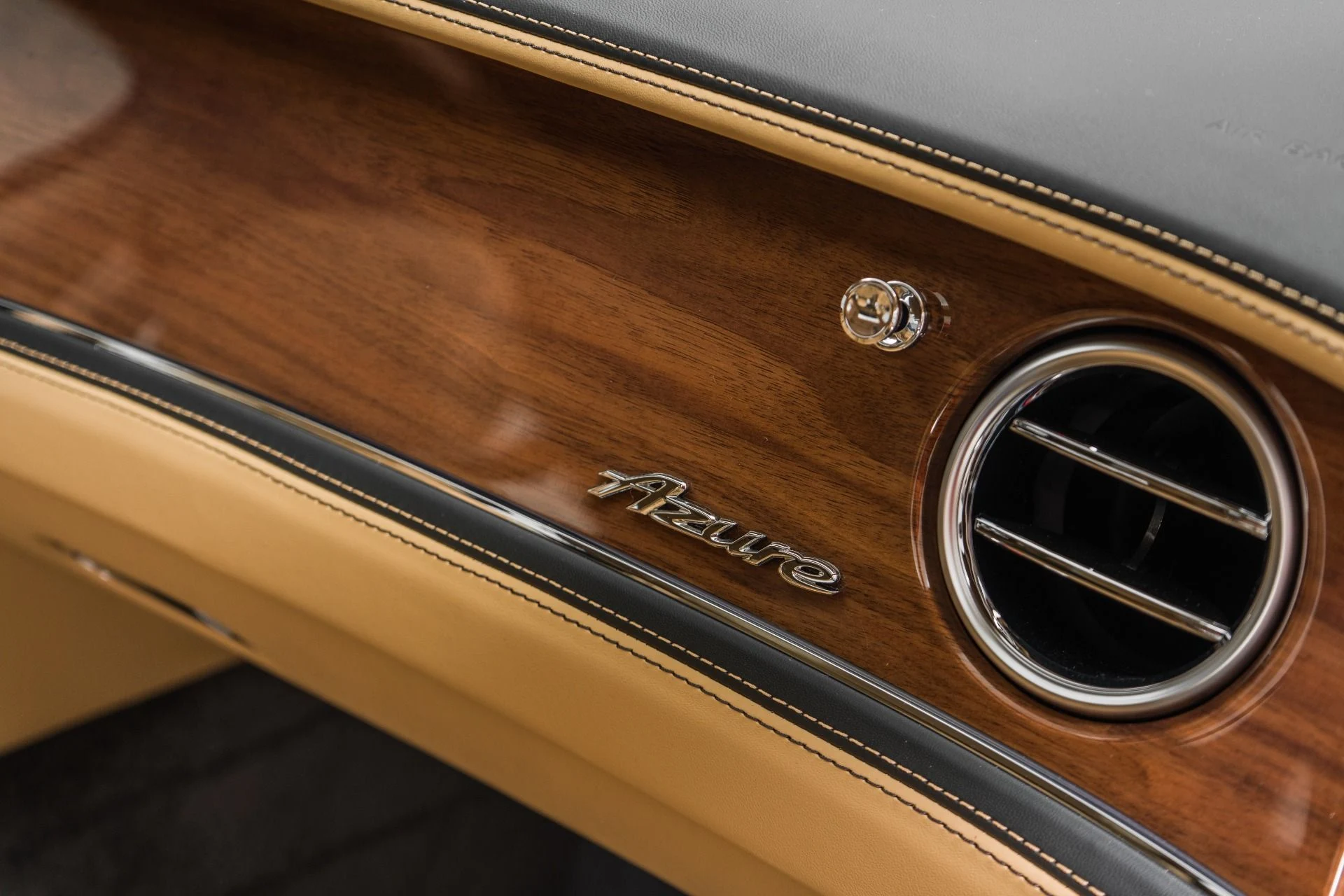 mph029_3155291757_Used_2026_Bentley_Flying_Spur_Azure_1772059089_d83c1b237e