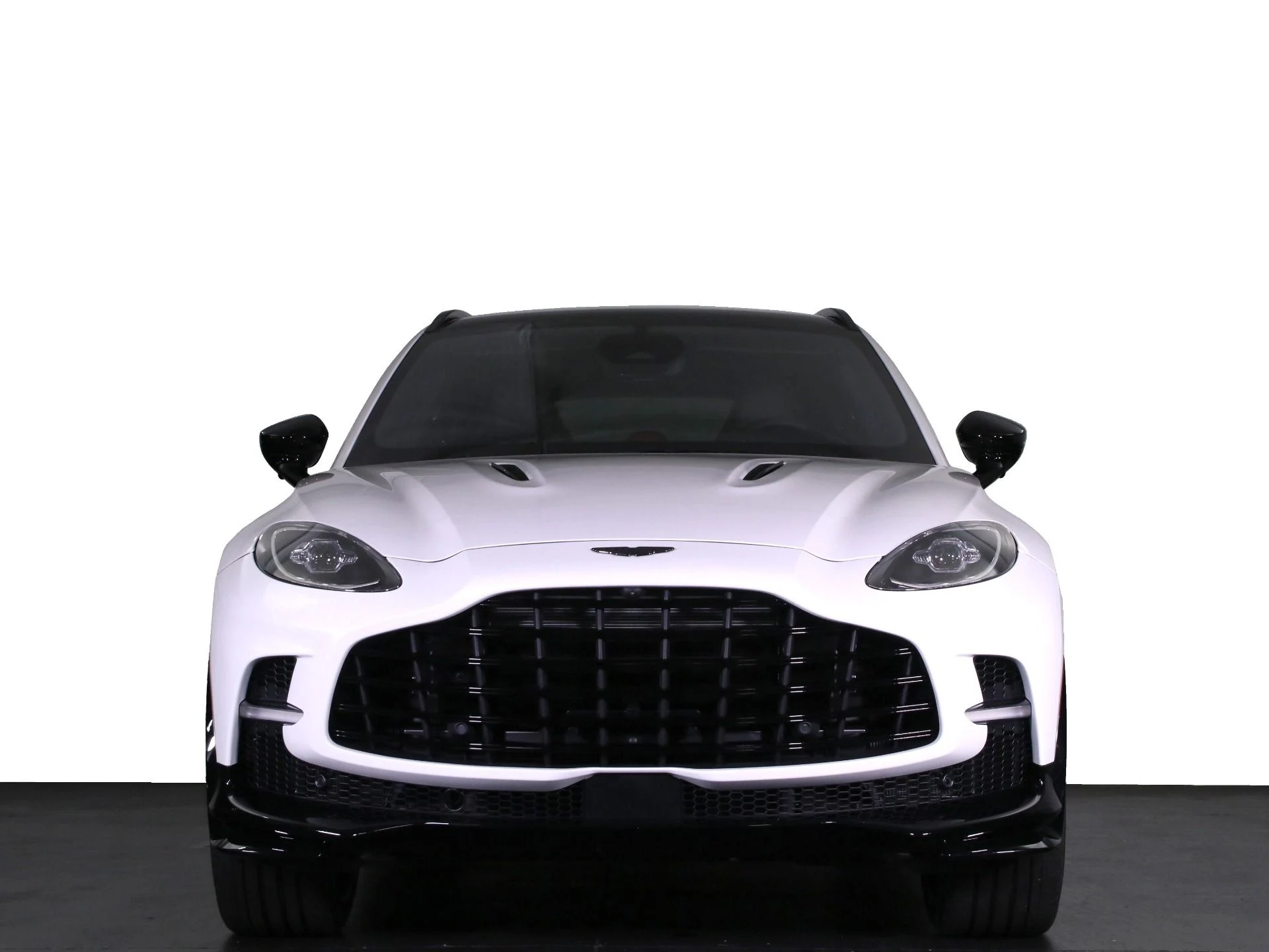 mph029_3174156359_New_2025_Aston_Martin_DBX_707_1758482627_4a16f80c31