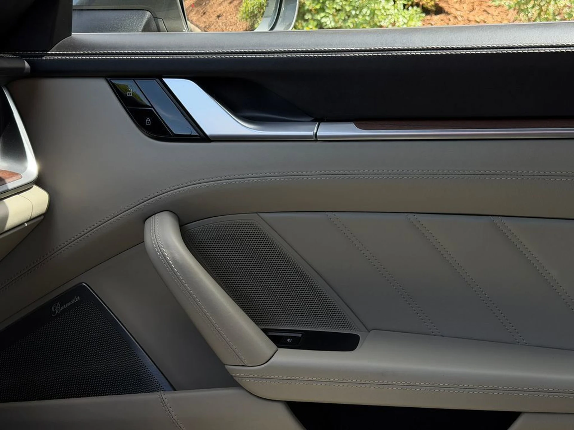 mph029_3176923063_9ff5dd6e7a014af2b5addf4ea50aa932_404454a8ce