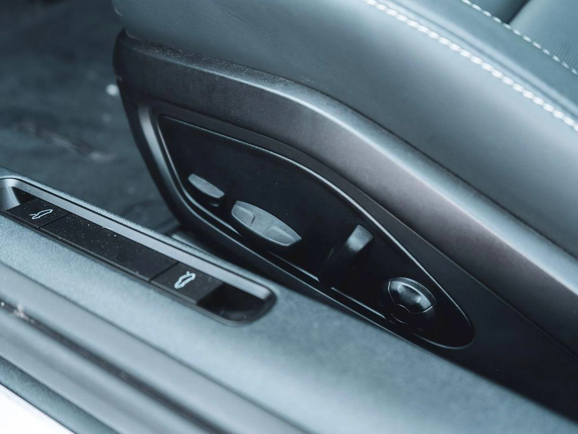 mph029_3180827340_Pb2_Dme_DS_324_Ly_J1nq4e_F4v_Uh_A_Ms_11b1ea003b