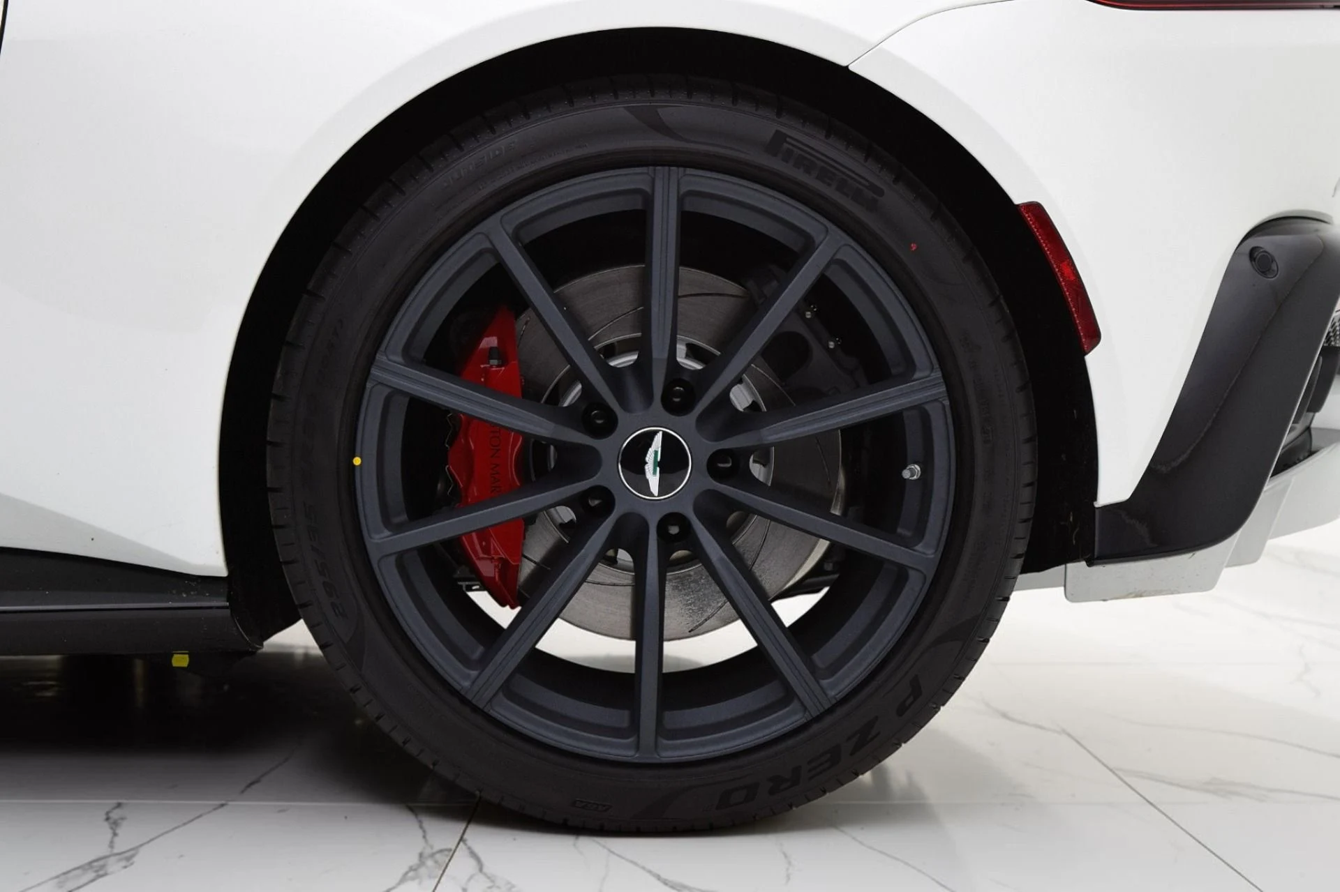 mph029_3196836305_Used_2020_Aston_Martin_Vantage_Coupe_c16bce1347