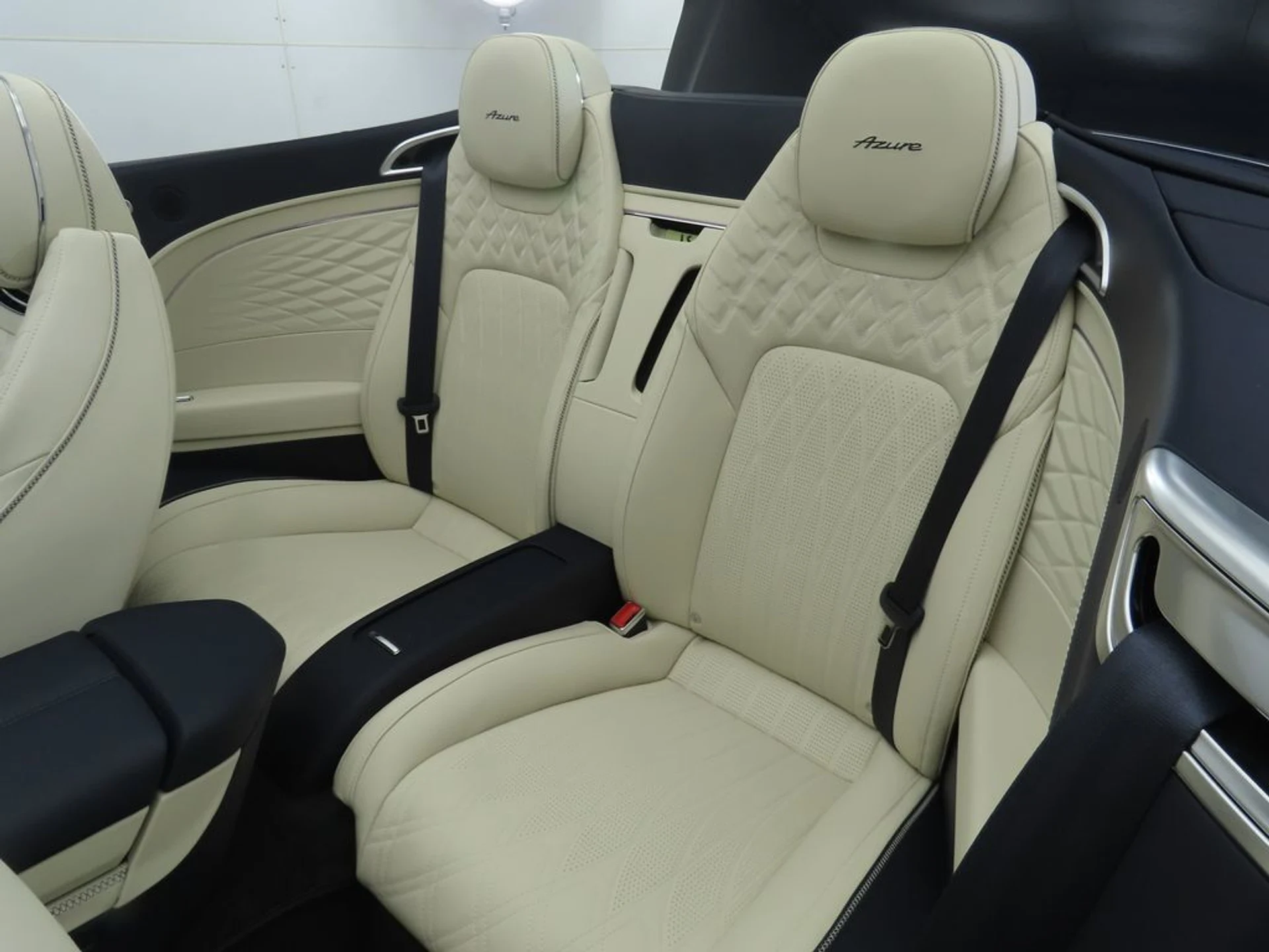 mph029_3205514294_new_2026_bentley_continental_gtc_8119_22946843_30_1024_bdd16347ad