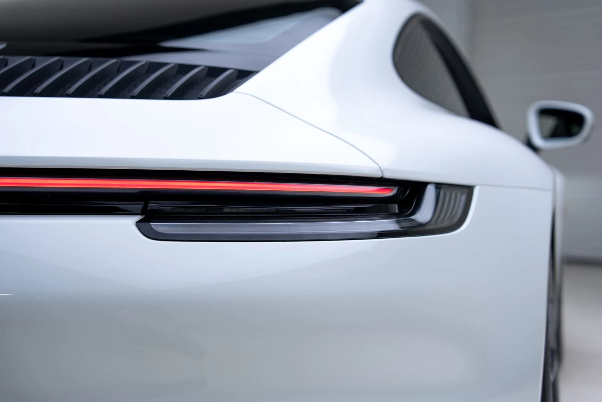 mph029_3235657078_Used_2020_Porsche_911_Carrera_1769107199_1c63359097