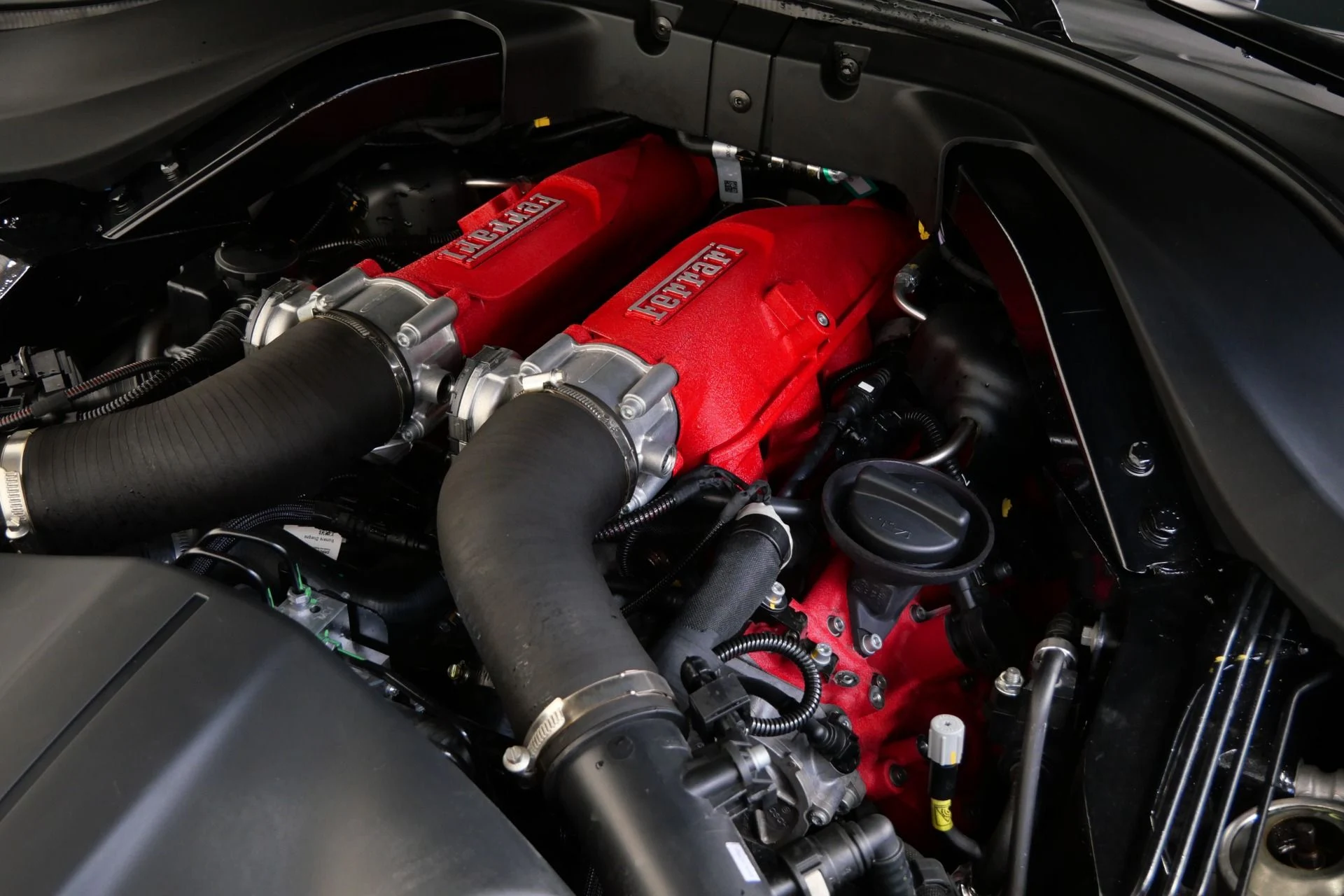 mph029_3236337077_Used_2021_Ferrari_Roma_1749090947_a8221ca944