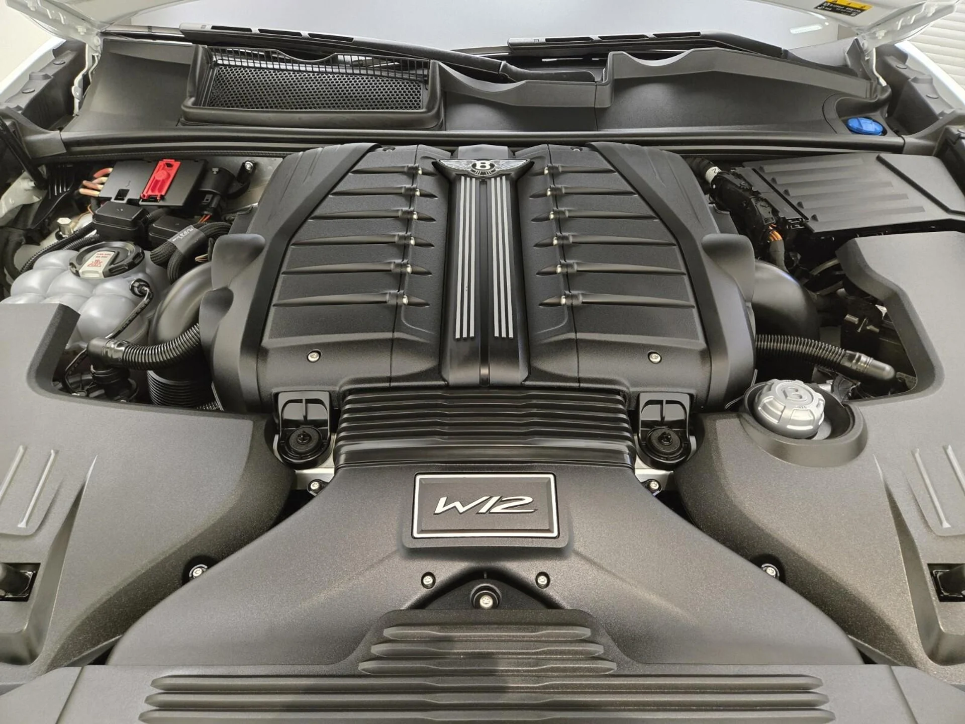 mph029_3248679685_Used_2023_Bentley_Bentayga_Speed_1760684239_8aad7d83f8
