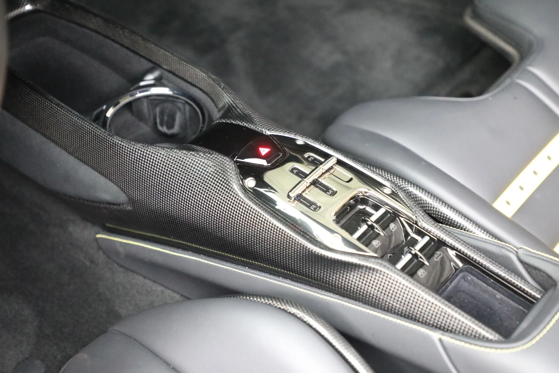mph029_324932142_Used_2022_Ferrari_SF_90_Spider_d7b2534201