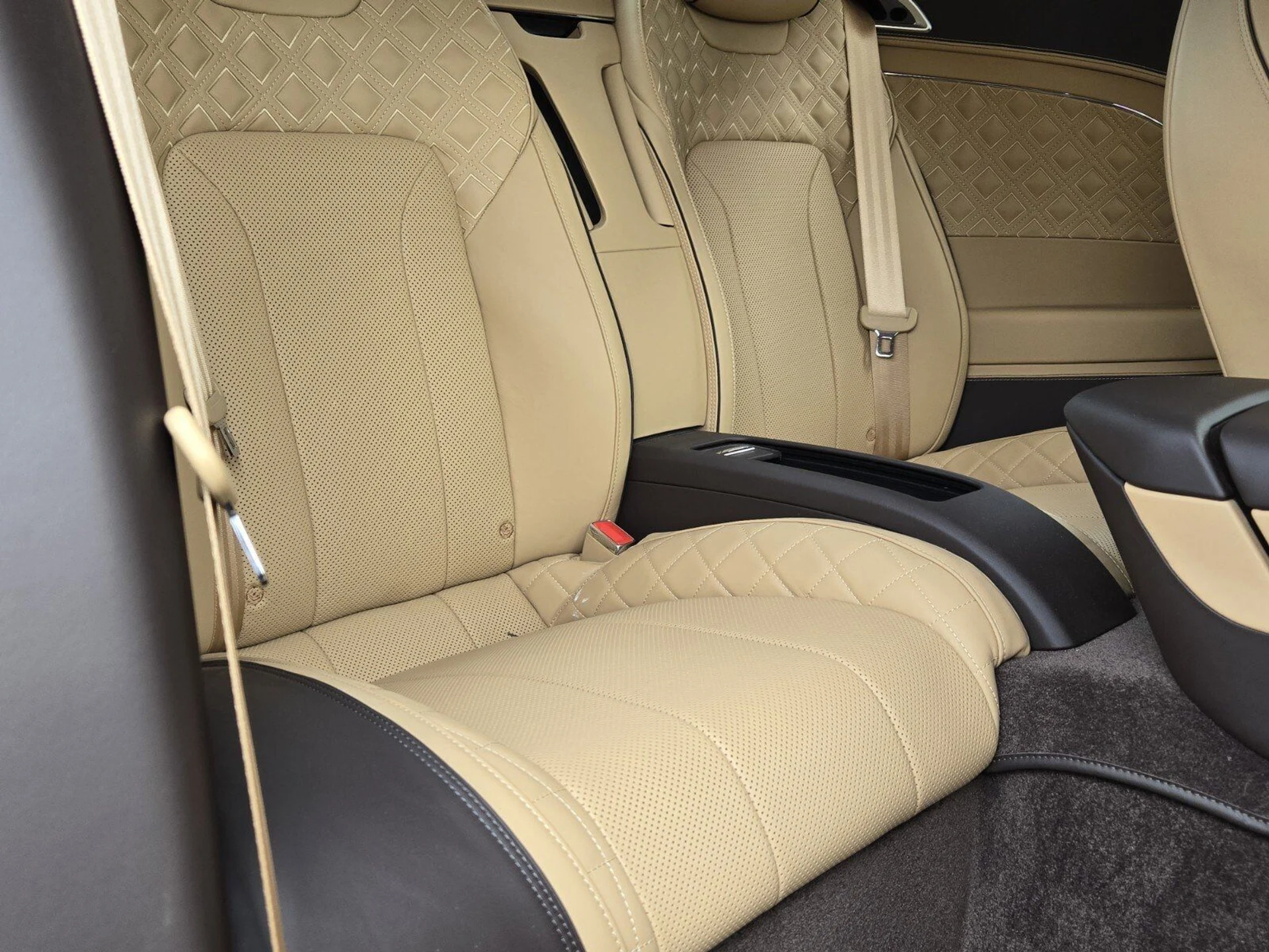 mph029_3254017009_e37f9900943bb4ec0a1f1143f3e17948x_86792fcbc6