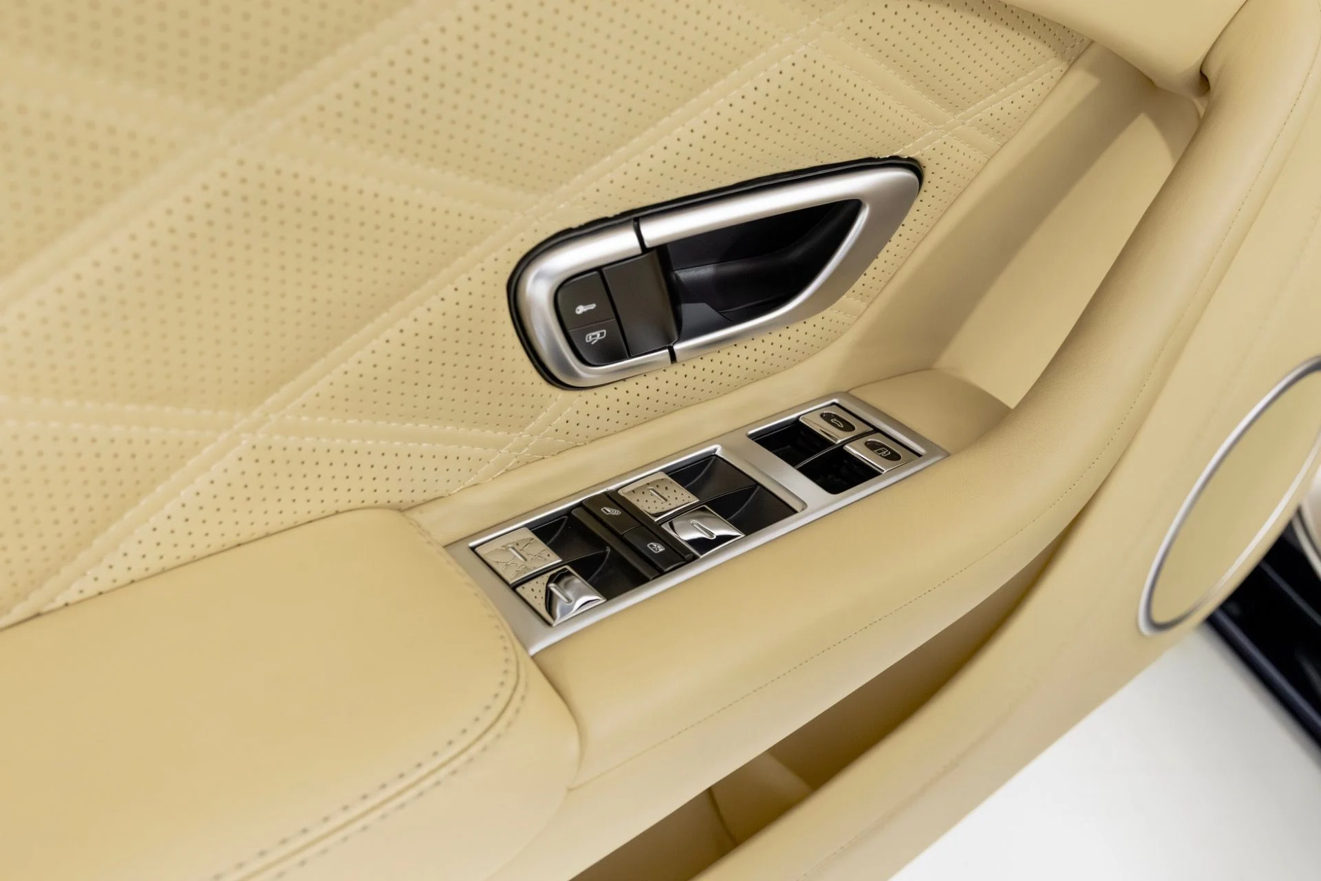 mph029_3254729642_Used_2014_Bentley_Continental_GT_V8_1766612365_266bbbb9ba