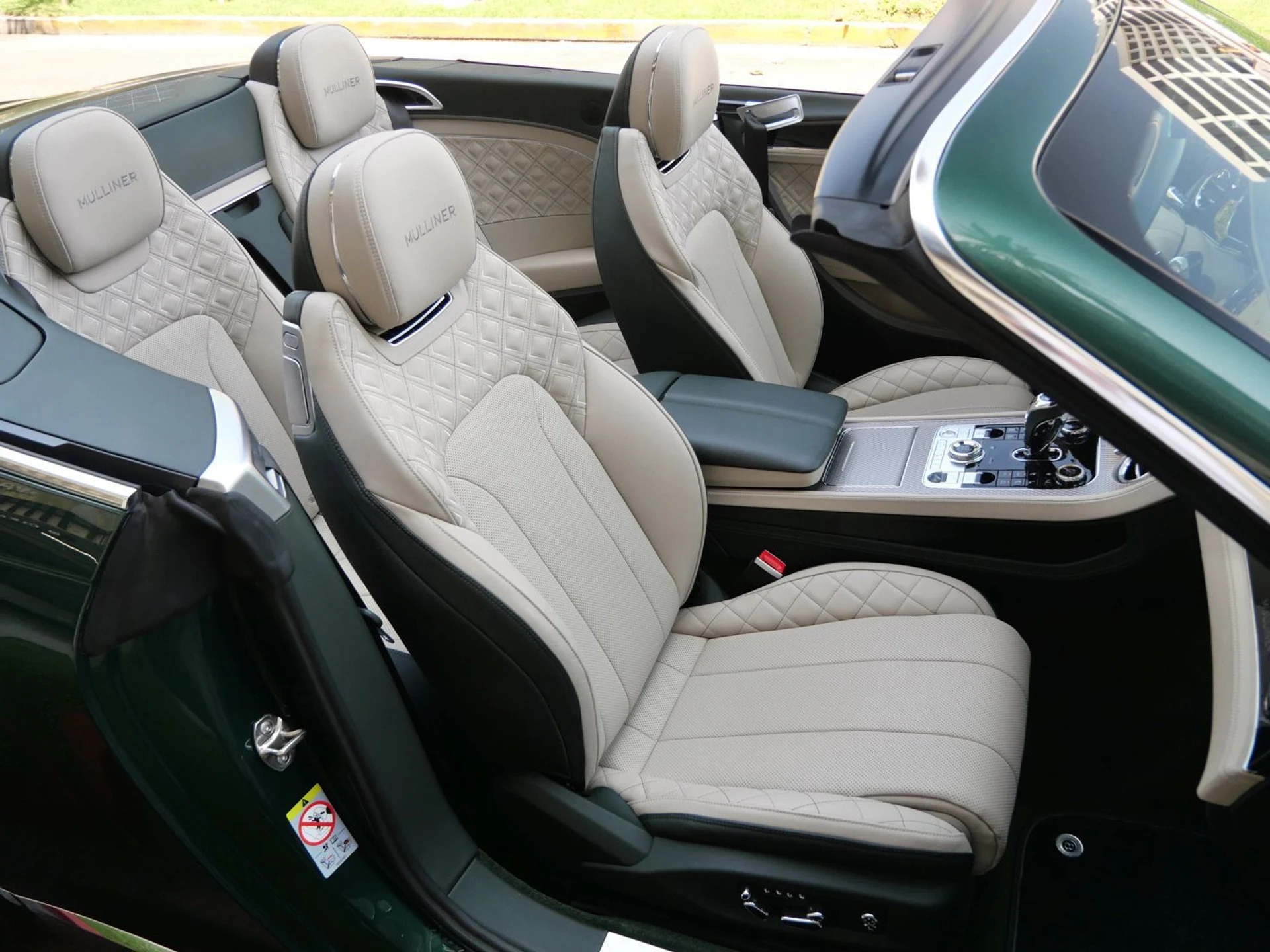 mph029_3255568722_374acd083de826e054fbf33a55aa2deex_0c8c11dadd