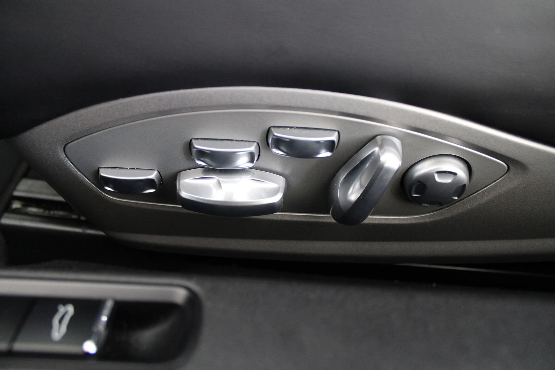 mph029_3255831903_83d2a41b8445dc8f4f95b70cea4536fcx_919c4cbaaf