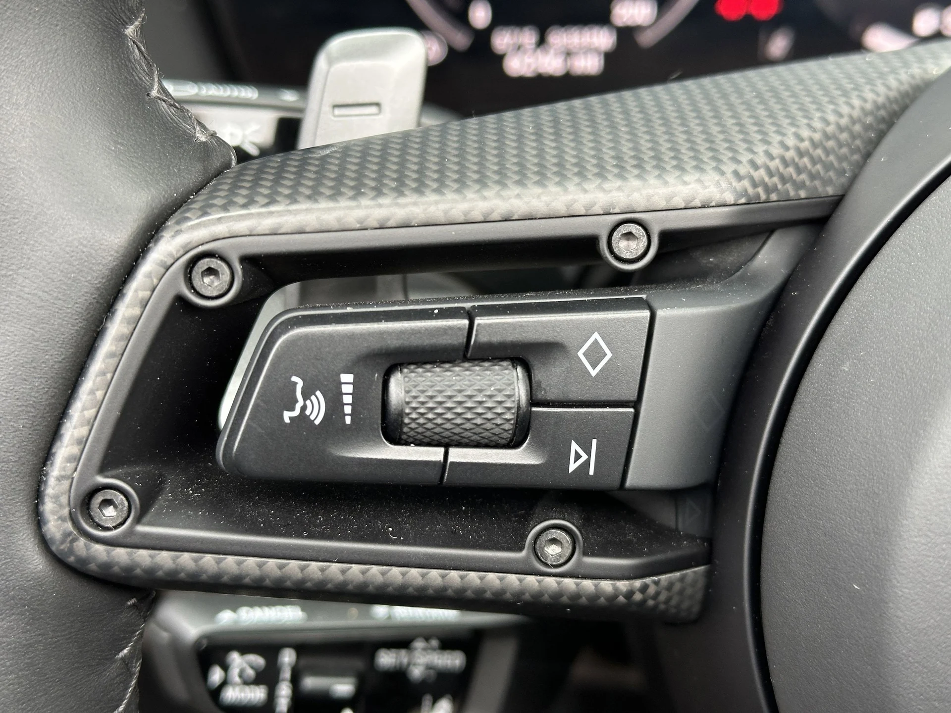 mph029_3257557695_fd0a00572e913e6eb023426e5771cea1x_48aca15312