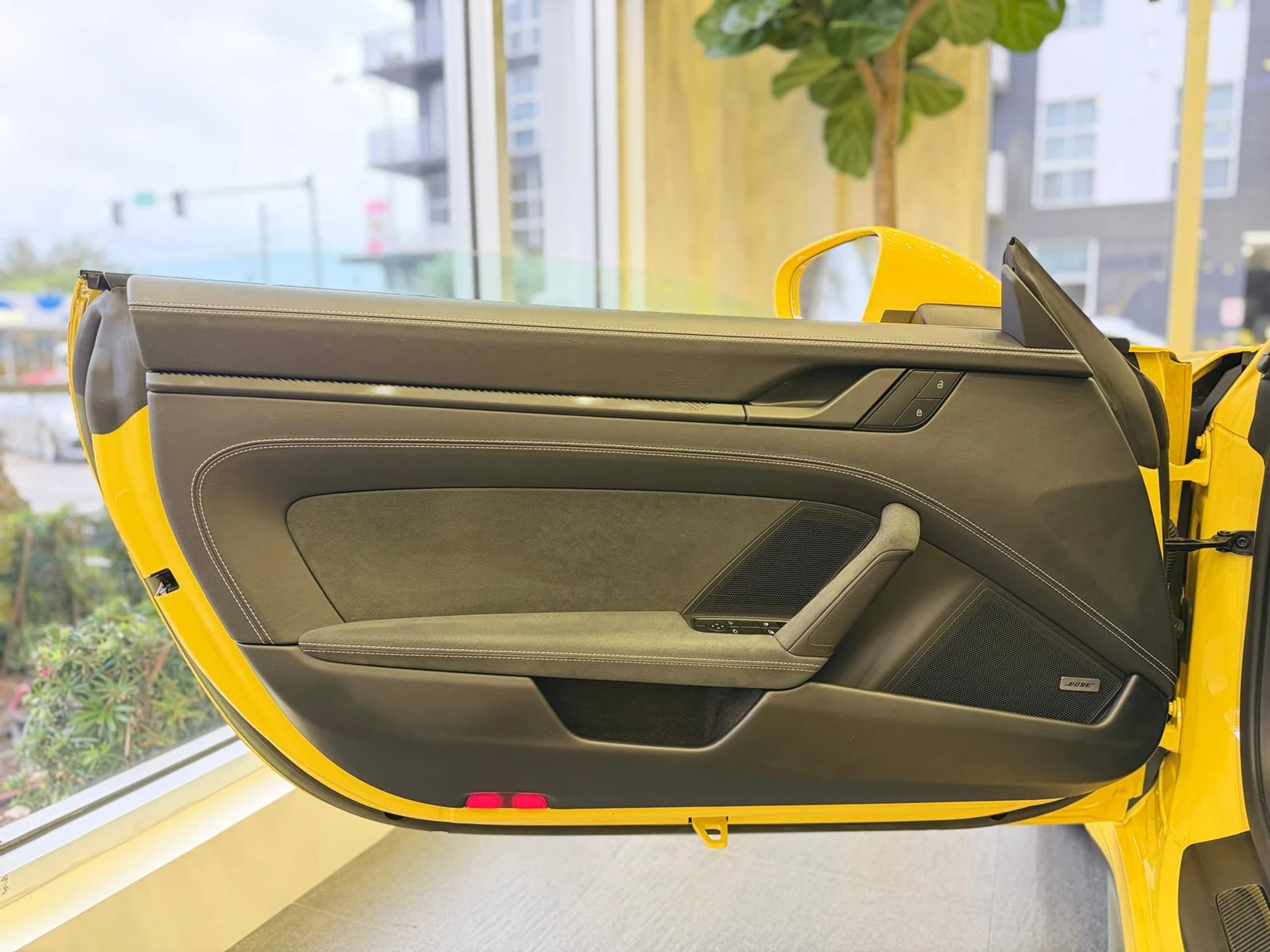 mph029_3273582808_Whats_App_Image_2025_12_22_at_6_00_55_PM_4_7675dfe87d