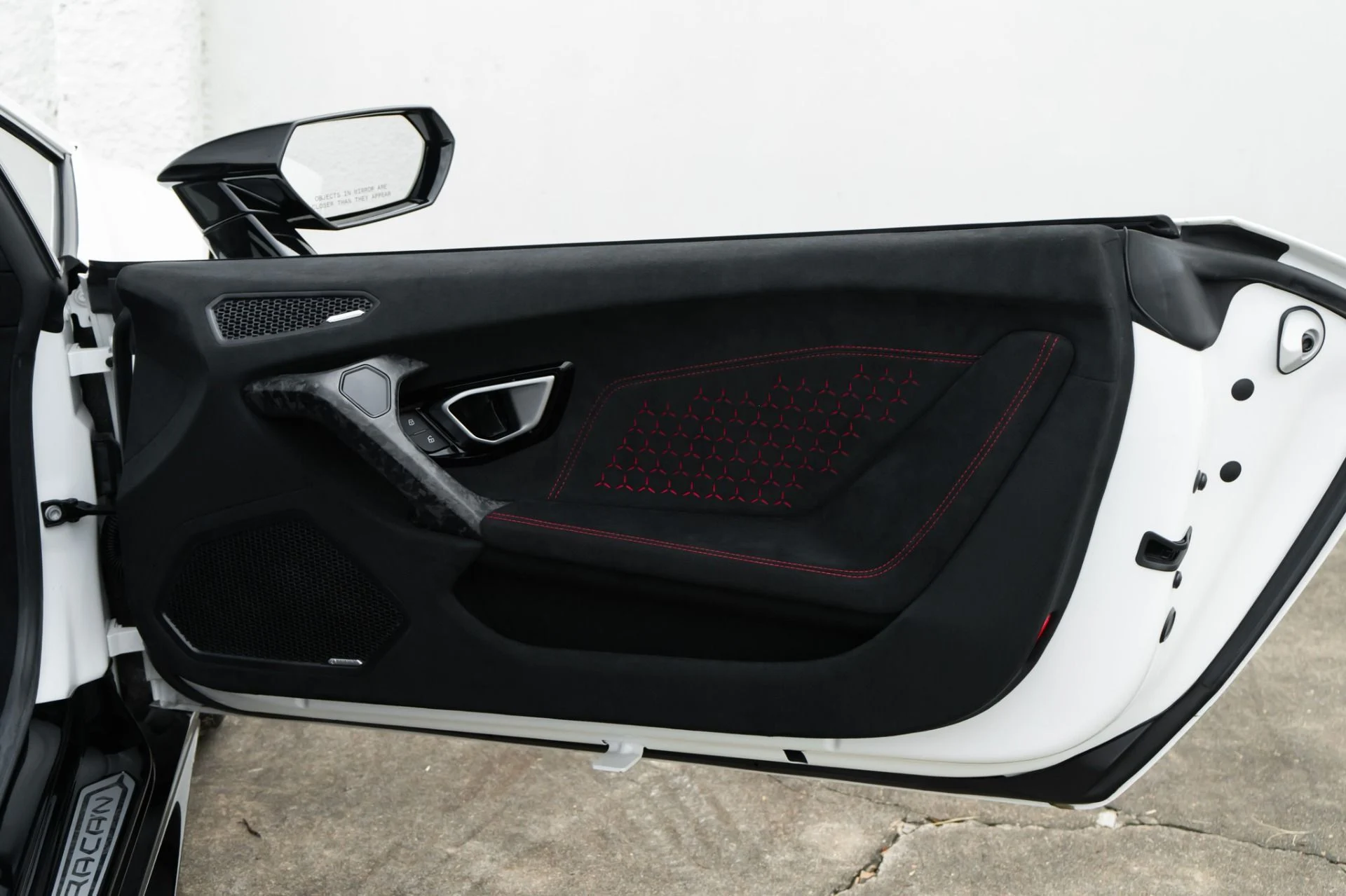 mph029_3276368443_Used_2018_Lamborghini_Huracan_LP_640_4_Performante_1784070593_aa60c5a7ce