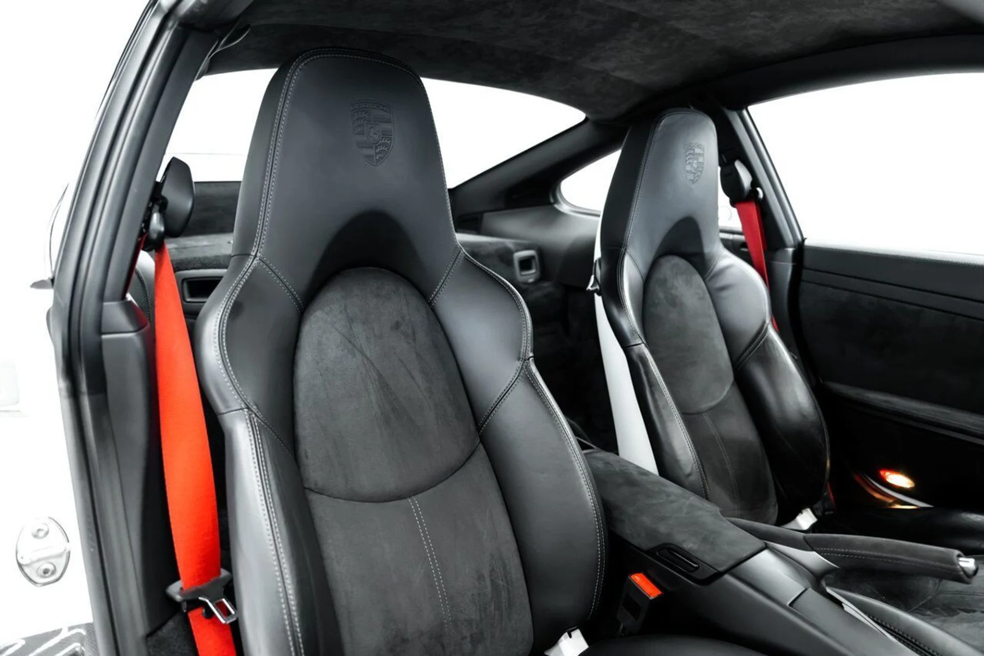 mph029_3280890811_porsche_911_2009_jpg_v_1773863537_4bf08726ce