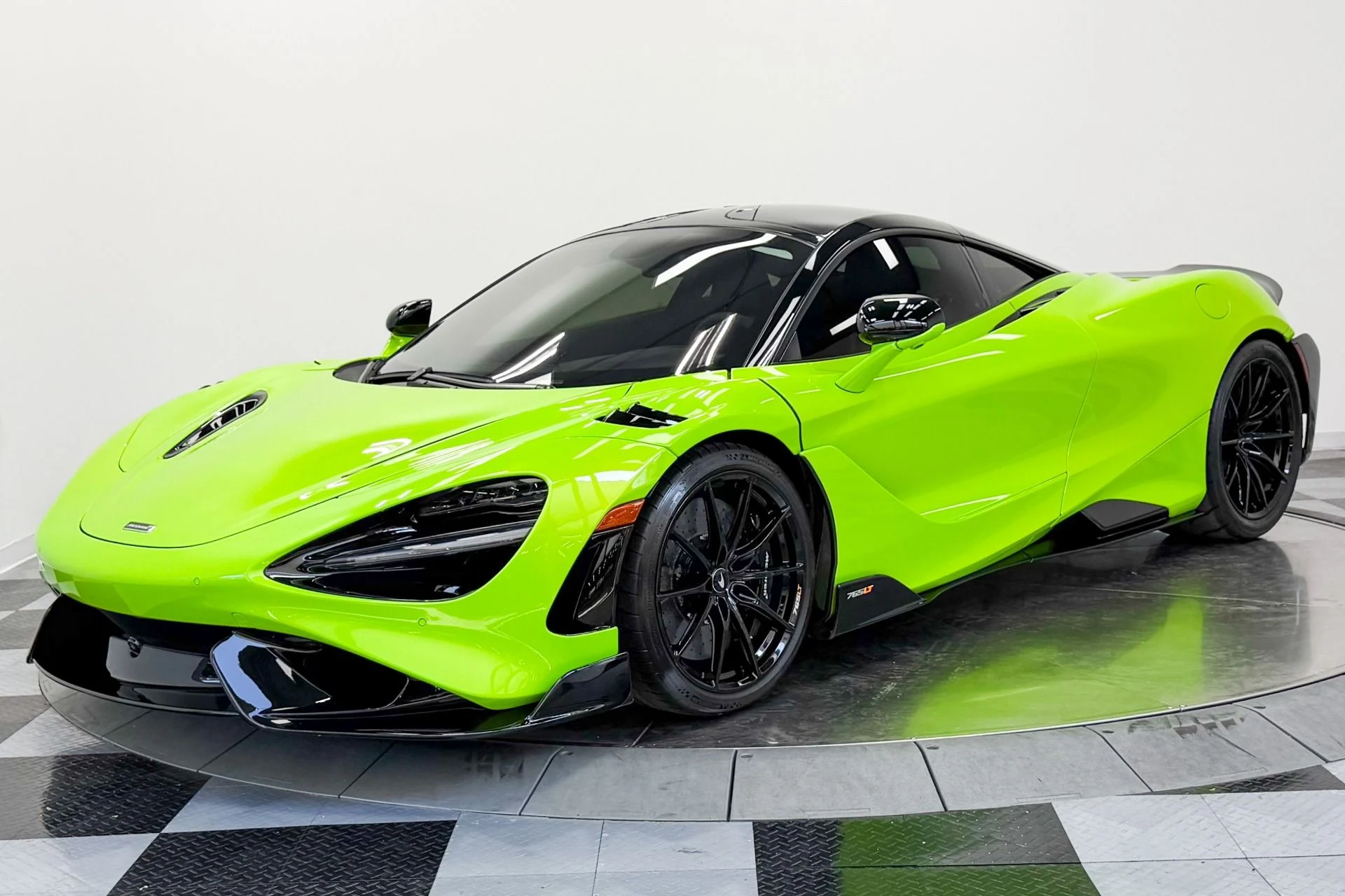 mph029_3287918454_Used_2021_Mc_Laren_765_LT_MSO_Paint_73_of_765_Built_1782927461_9b5f1bb6a1